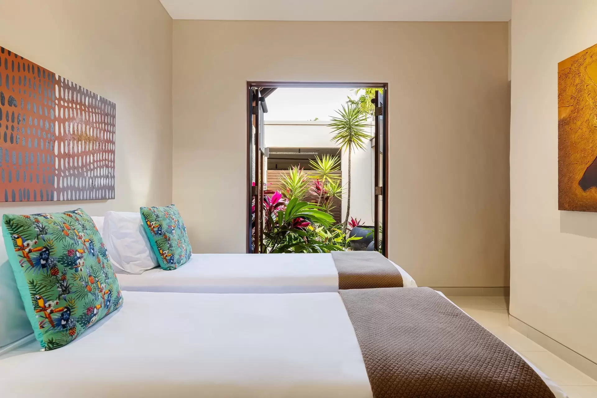 27 Bale Drive, Port Douglas Sold by Queensland Sotheby's International Realty - image 1