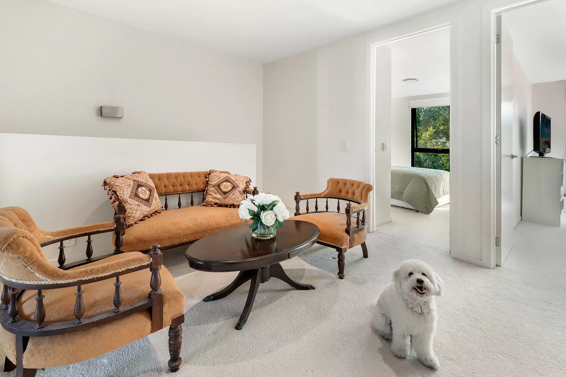 22 Theatre Drive, Benowa Sold by  - image 1