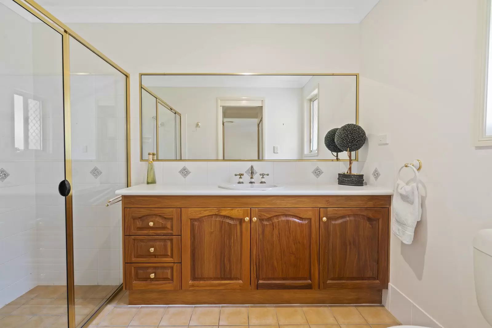 124 Morris Circuit, Thornlands Sold by Queensland Sotheby's International Realty - image 1