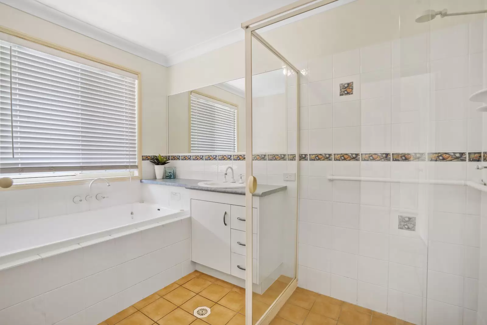 124 Morris Circuit, Thornlands Sold by Queensland Sotheby's International Realty - image 1