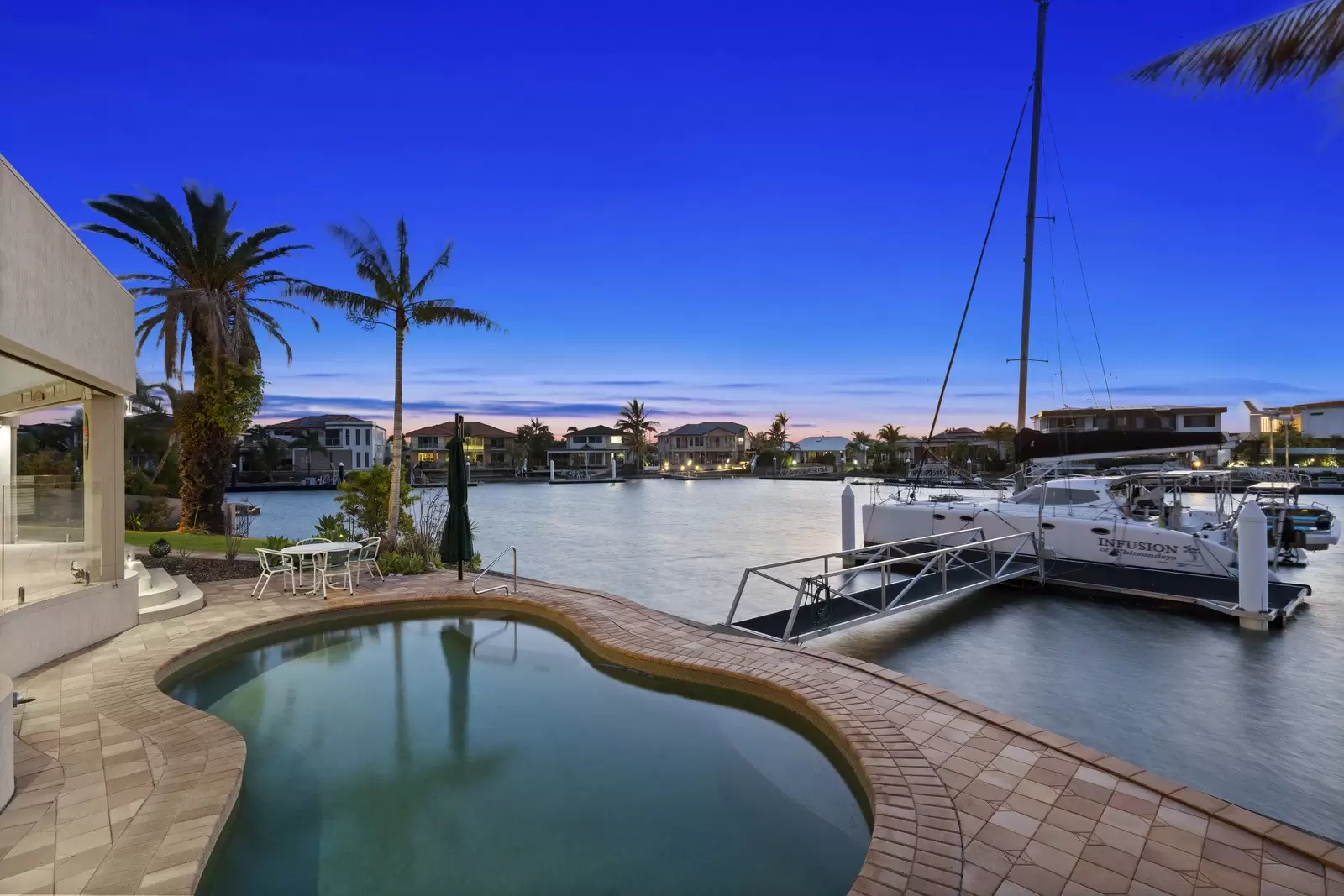 16 Piermont Place, Raby Bay Sold by  - image 1