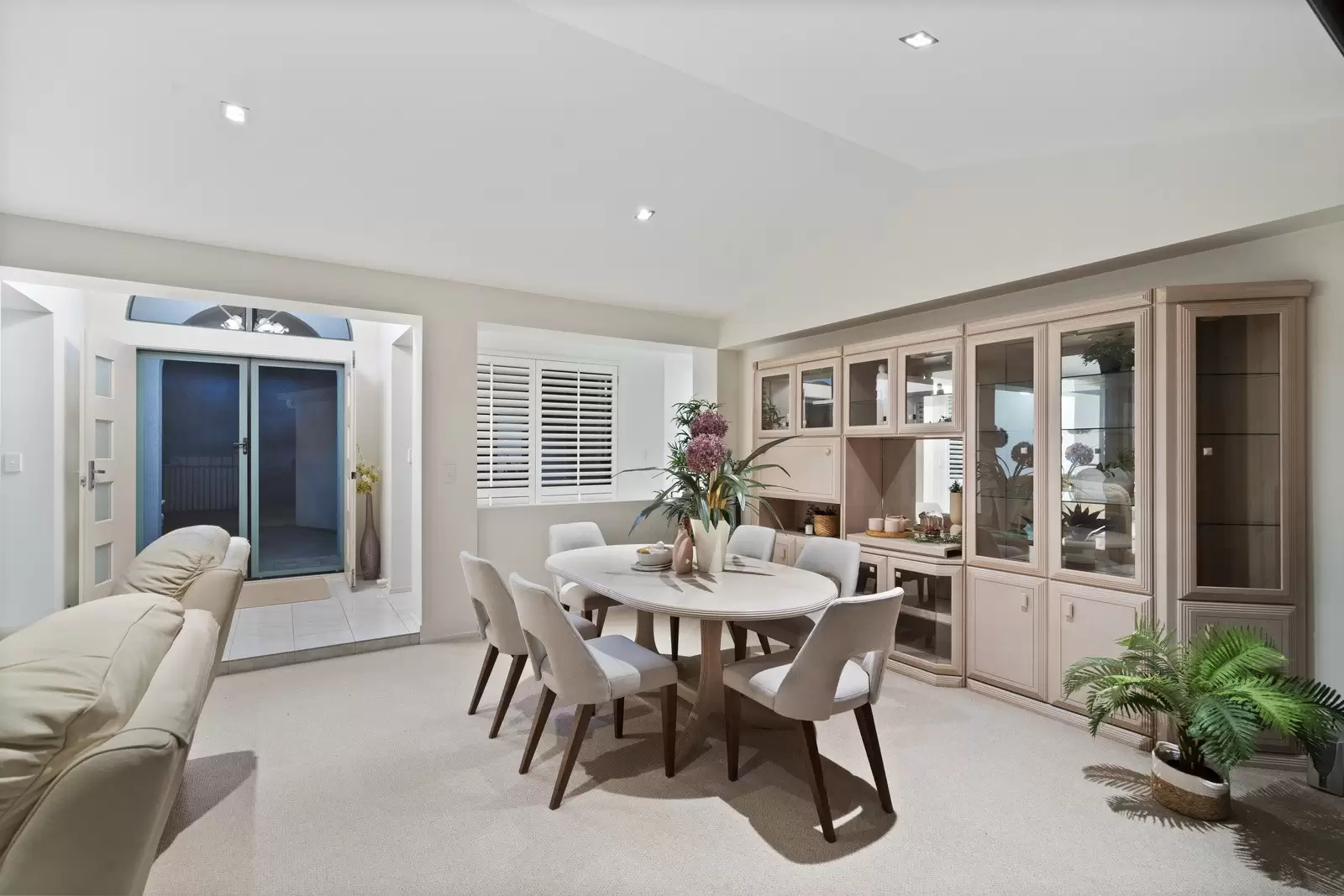 16 Piermont Place, Raby Bay Sold by Queensland Sotheby's International Realty - image 1