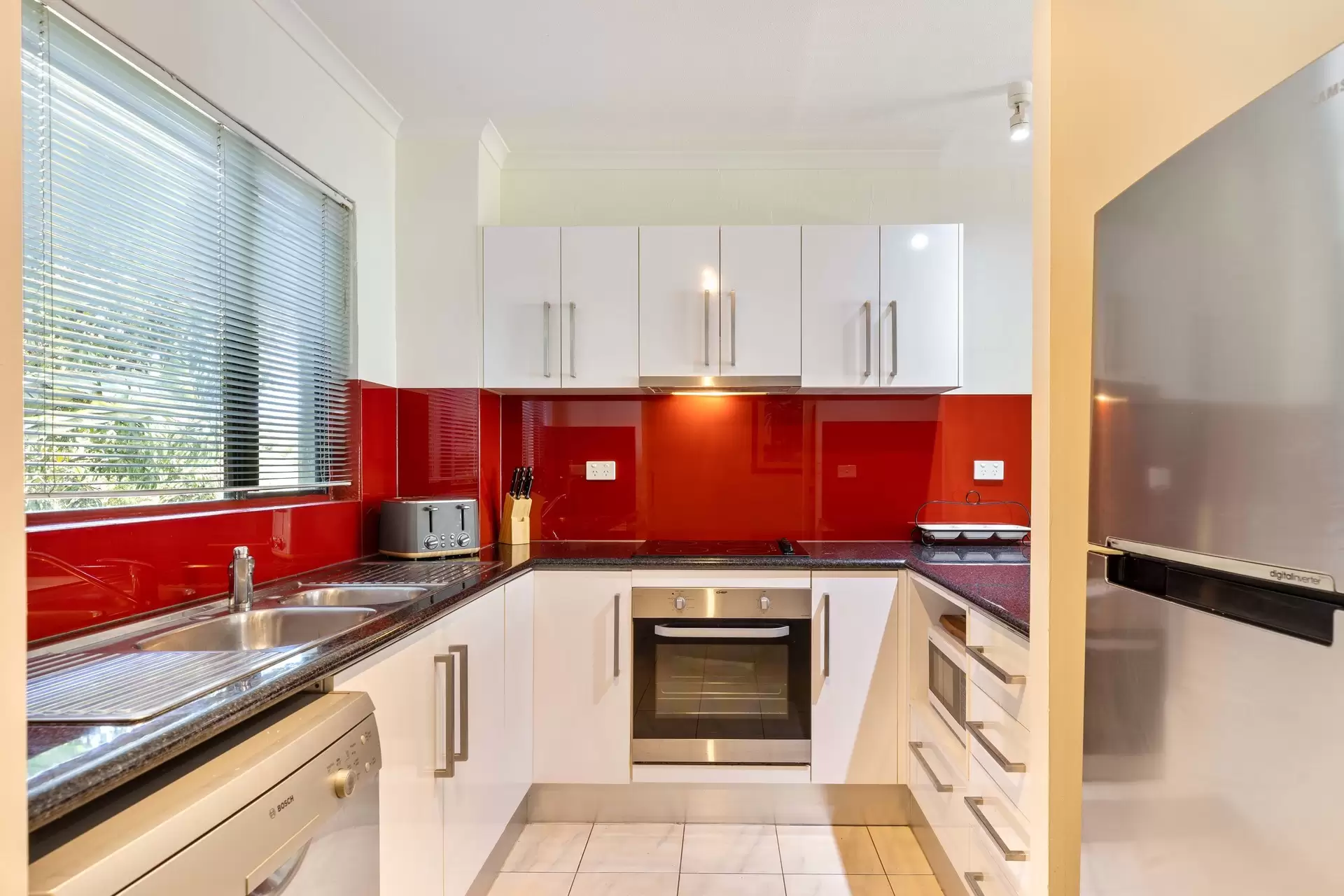 12/10 Davidson Street, Port Douglas Sold by Queensland Sotheby's International Realty - image 1