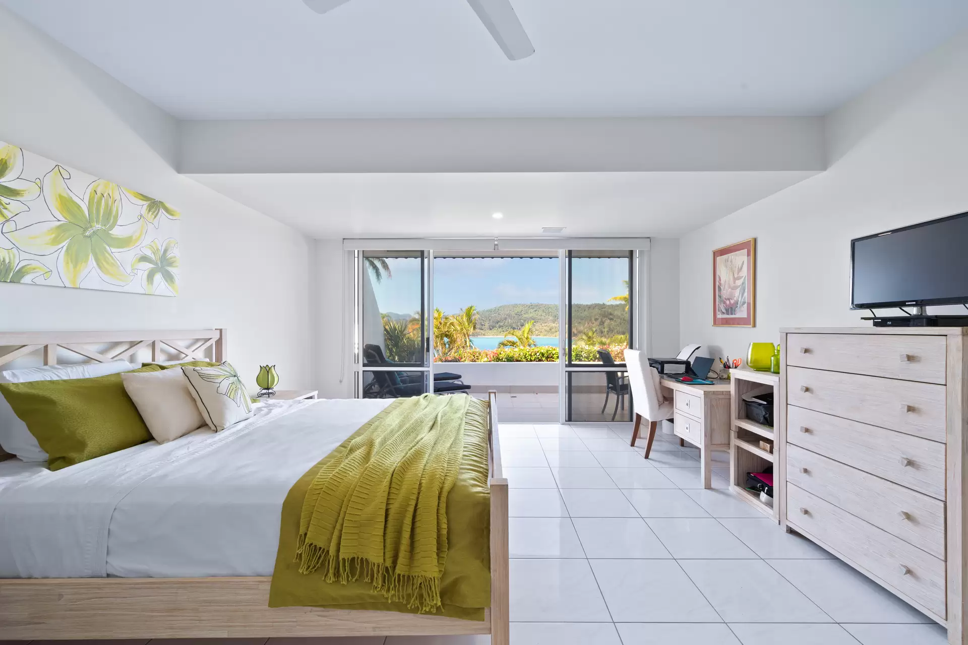 E2/12 Whitsunday Boulevard, Hamilton Island Sold by Queensland Sotheby's International Realty - image 1