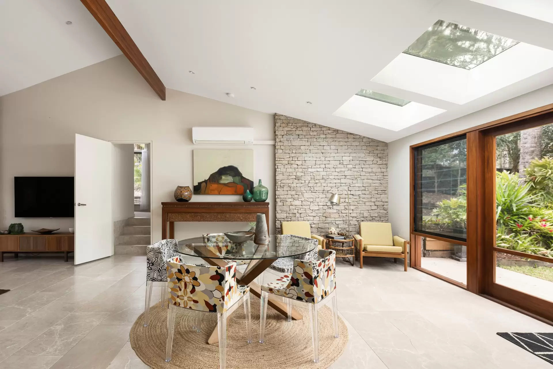223 Moxon Road, Burbank Sold by Queensland Sotheby's International Realty - image 1