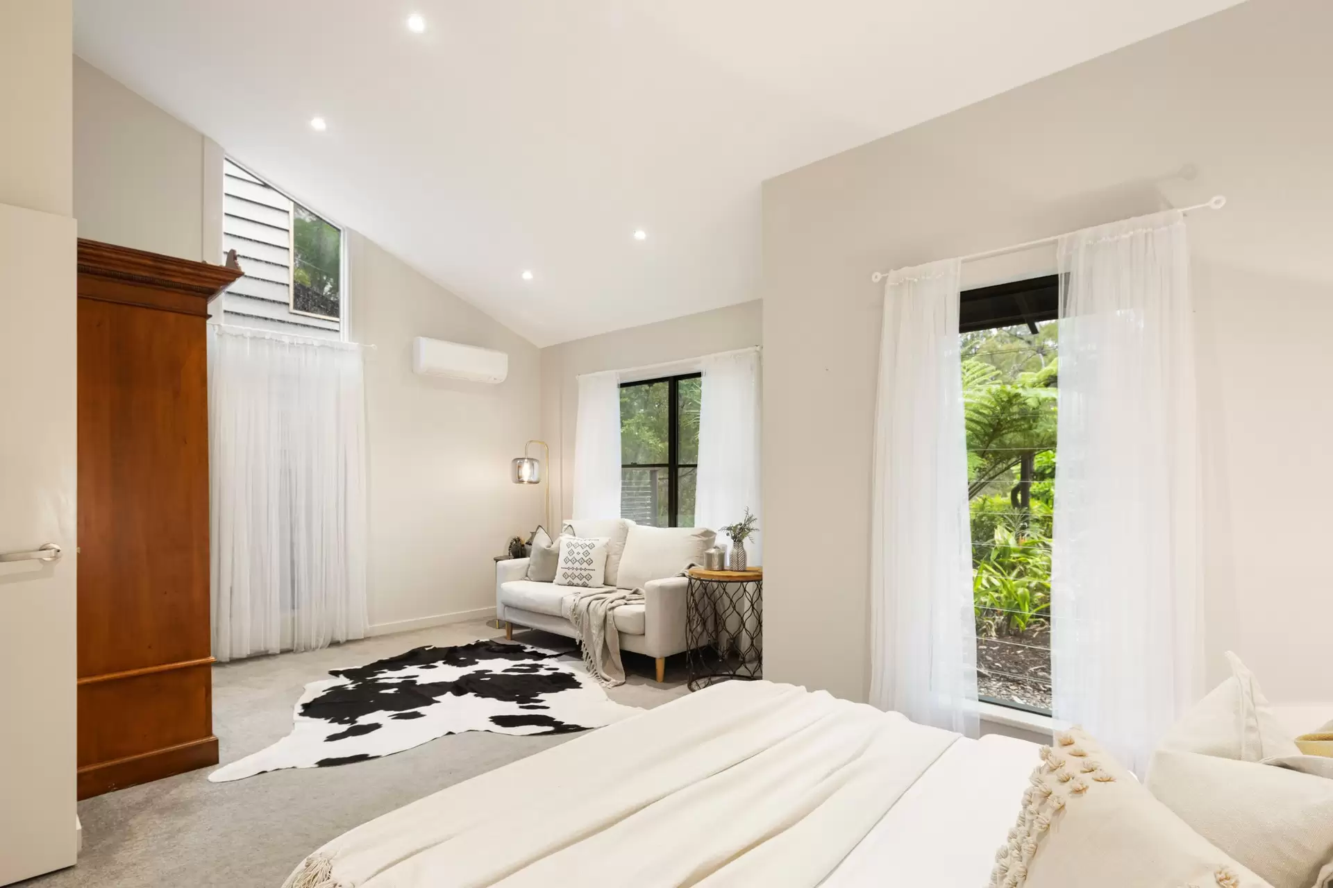 223 Moxon Road, Burbank Sold by Queensland Sotheby's International Realty - image 1