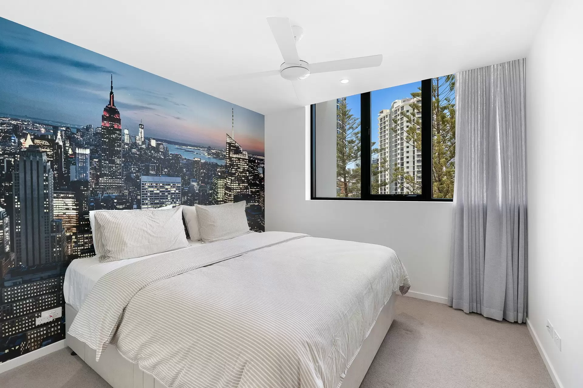 701/95 Old Burleigh Road, Broadbeach Sold by Queensland Sotheby's International Realty - image 1