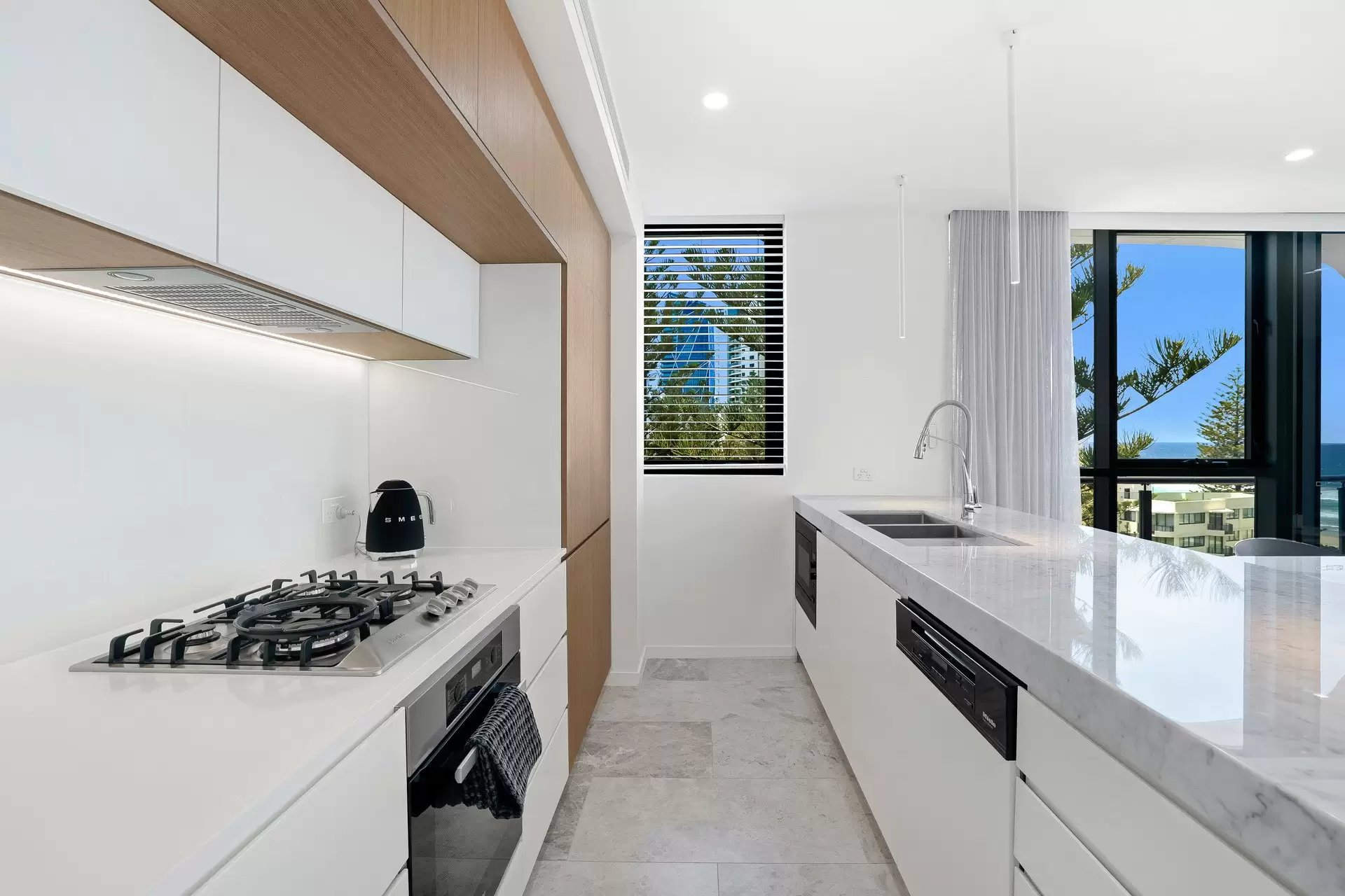701/95 Old Burleigh Road, Broadbeach Sold by Queensland Sotheby's International Realty - image 1