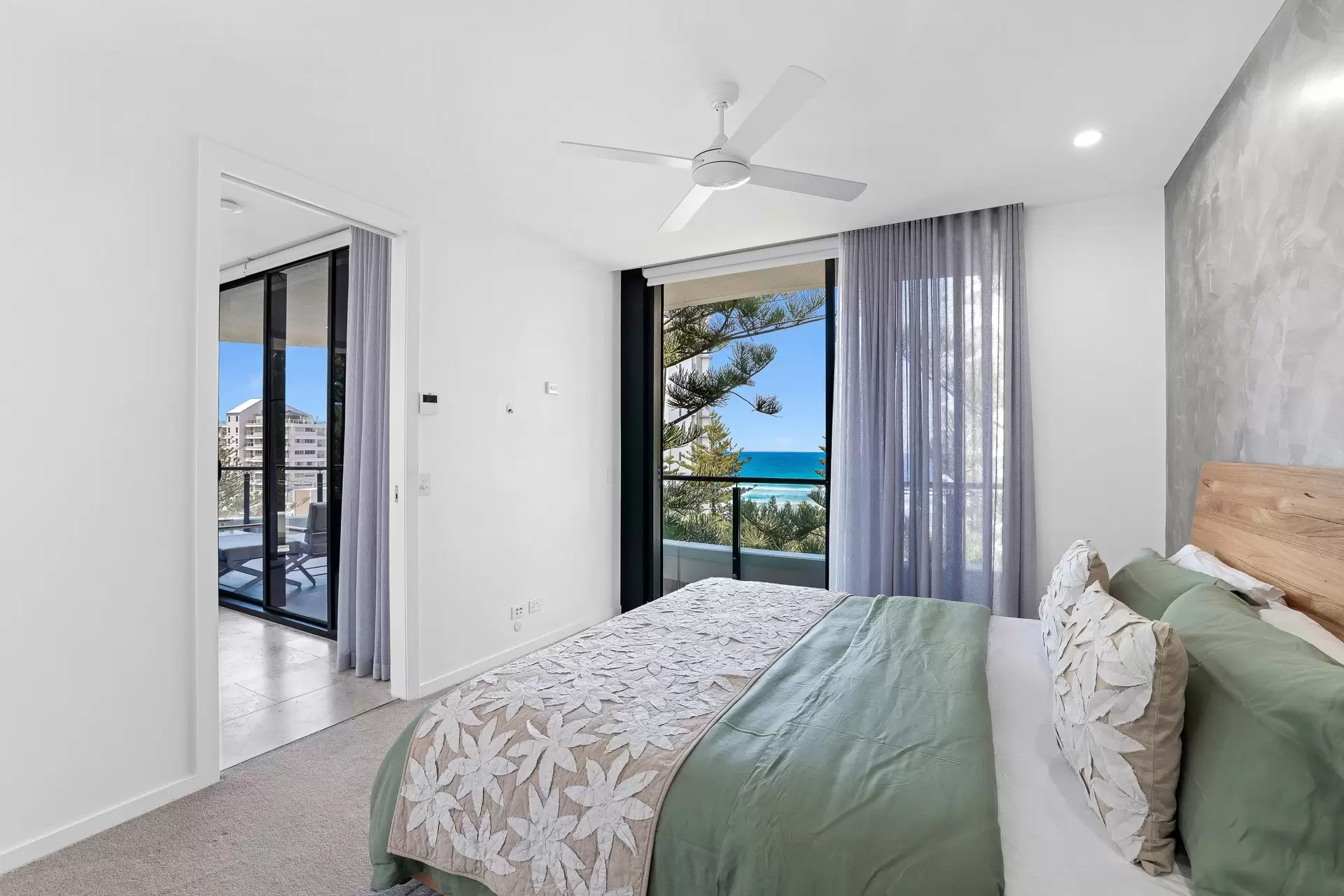 701/95 Old Burleigh Road, Broadbeach Sold by Queensland Sotheby's International Realty - image 1