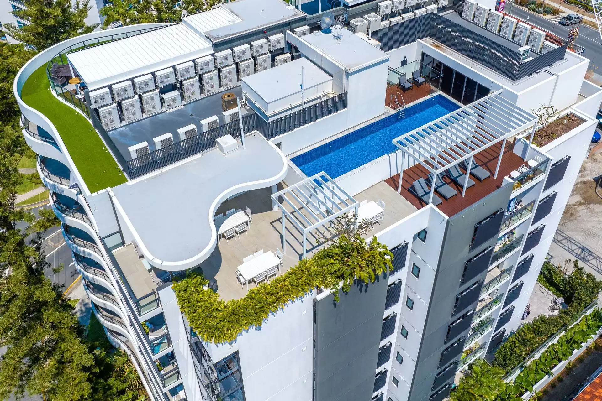 701/95 Old Burleigh Road, Broadbeach Sold by Queensland Sotheby's International Realty - image 1