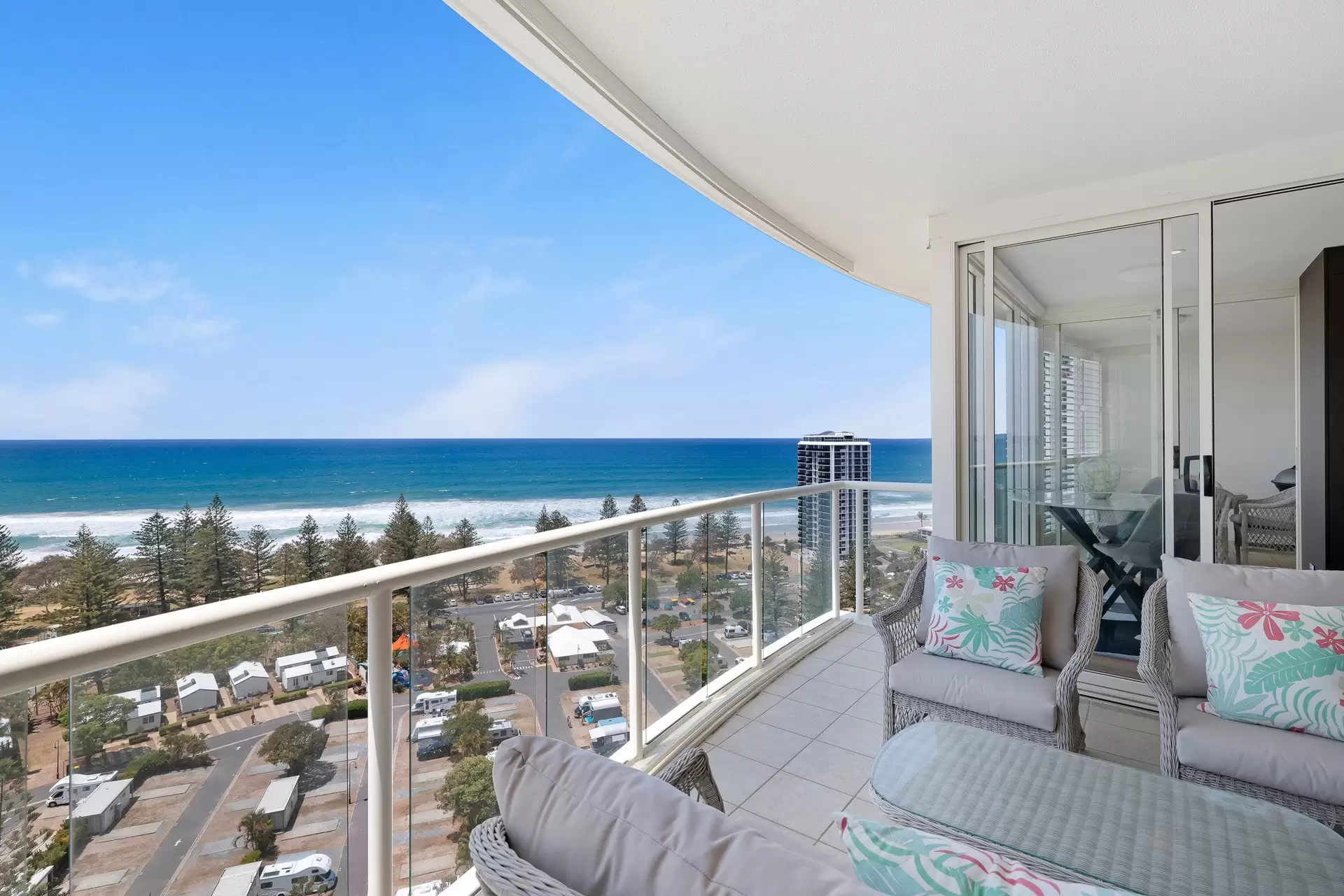 1173/1 Lennie Avenue, Main Beach Sold by  - image 1