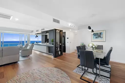 1173/1 Lennie Avenue, Main Beach Sold by 