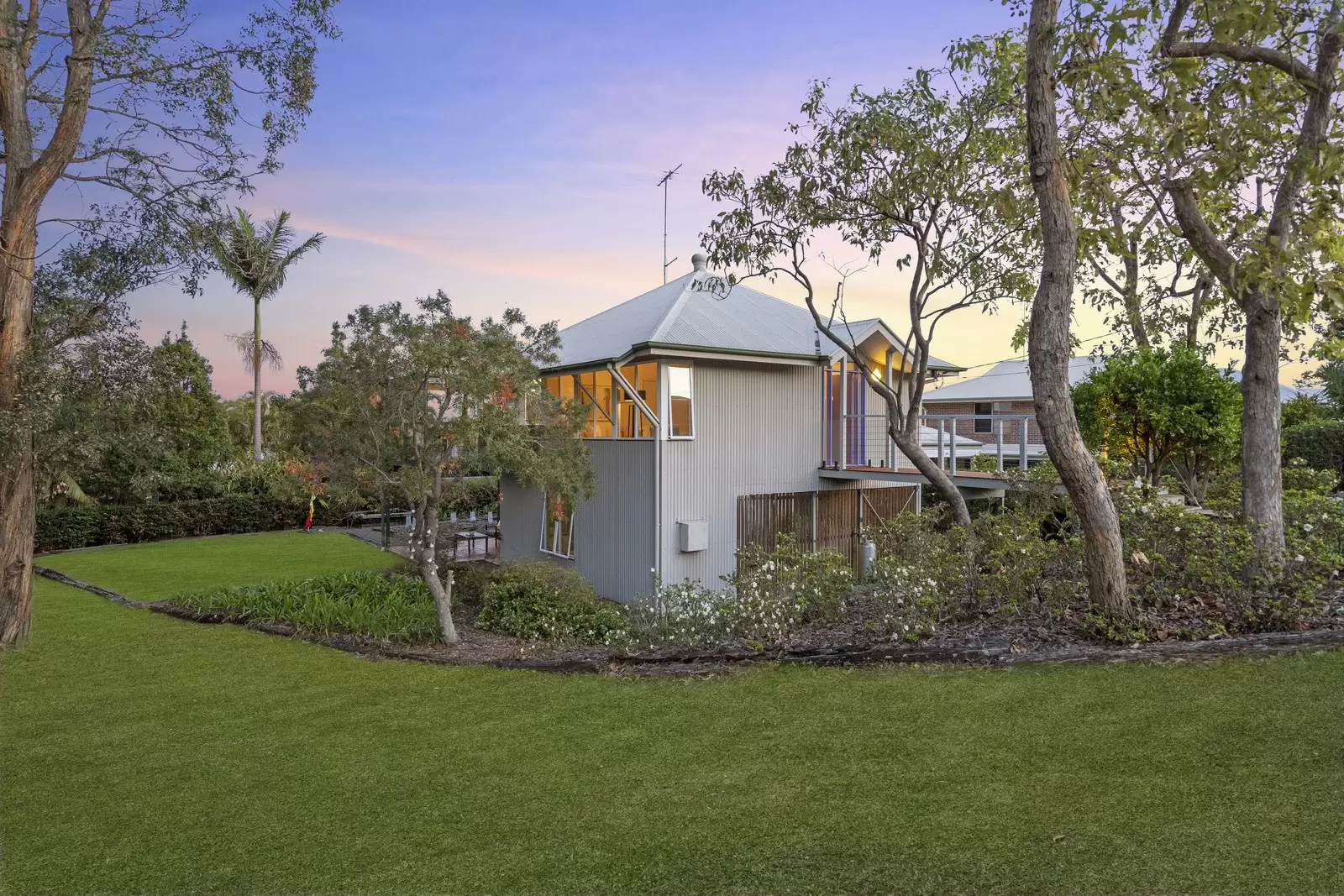 13 Tarina Street, Cleveland Sold by Queensland Sotheby's International Realty - image 1