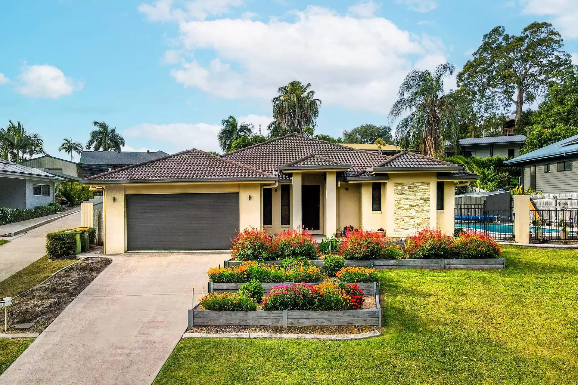15 Jonquill Court, Cannonvale Sold by Queensland Sotheby's International Realty - image 1