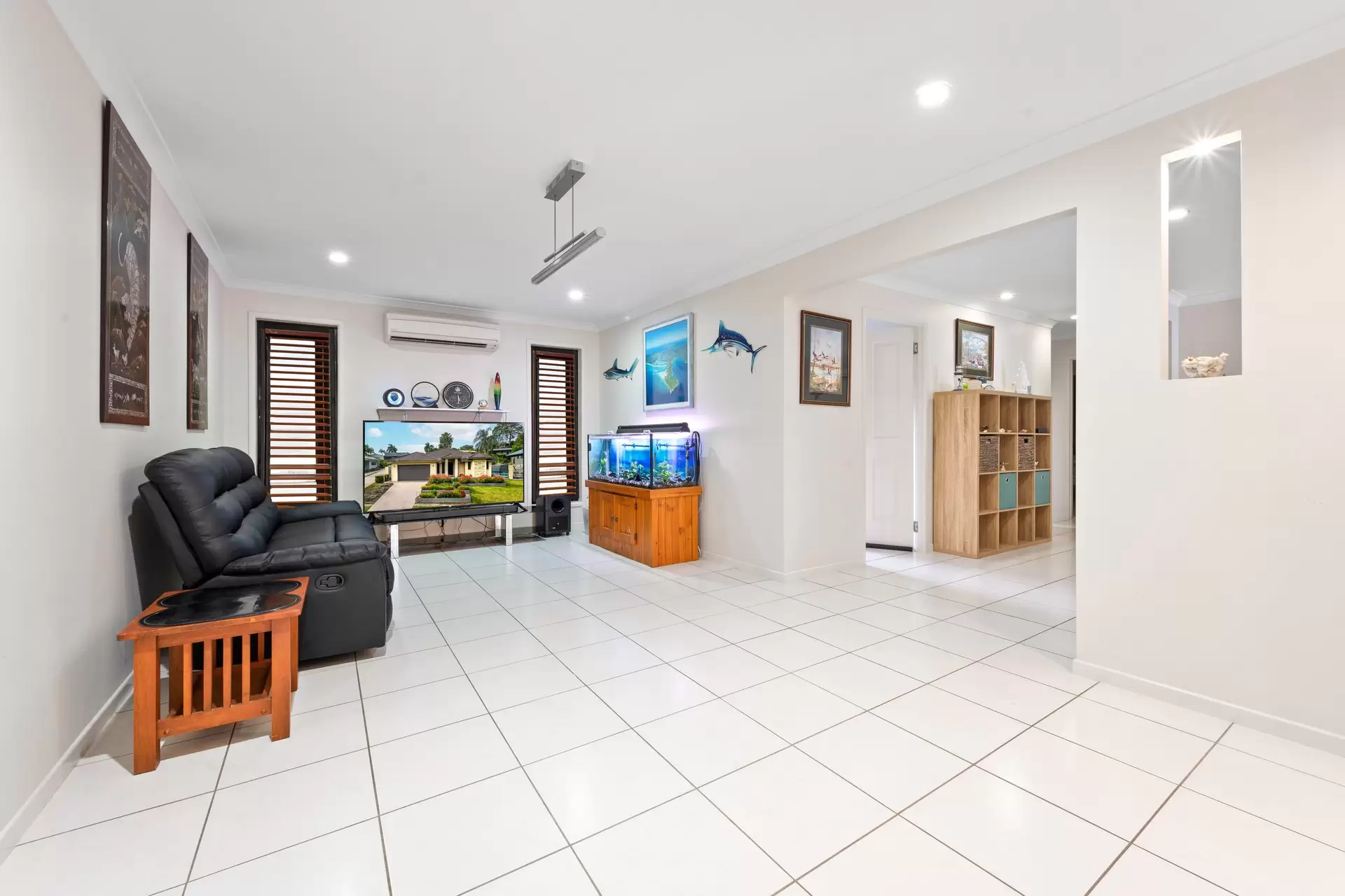 15 Jonquill Court, Cannonvale Sold by Queensland Sotheby's International Realty - image 1