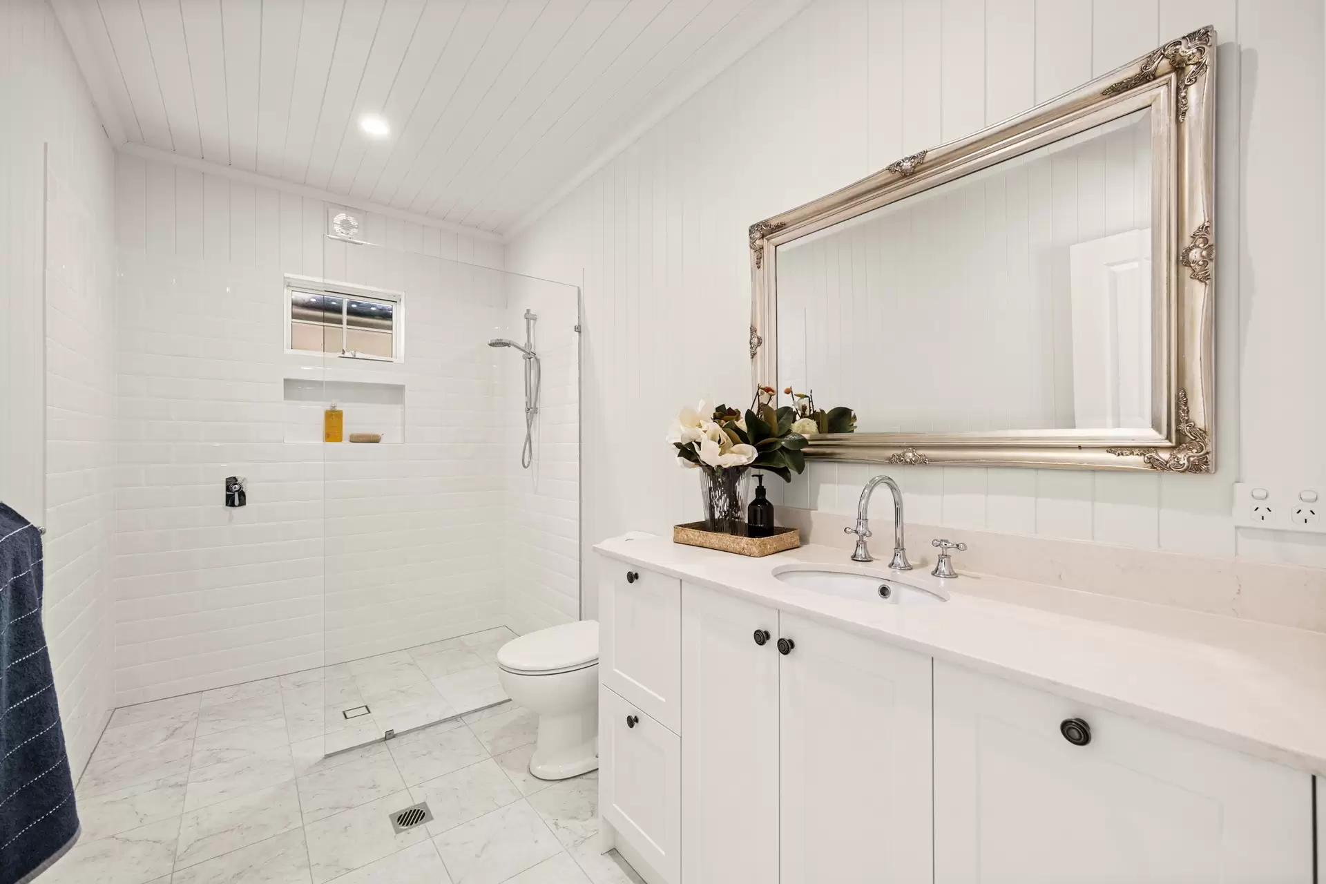 147 Kent Road, Kalinga Sold by Queensland Sotheby's International Realty - image 1
