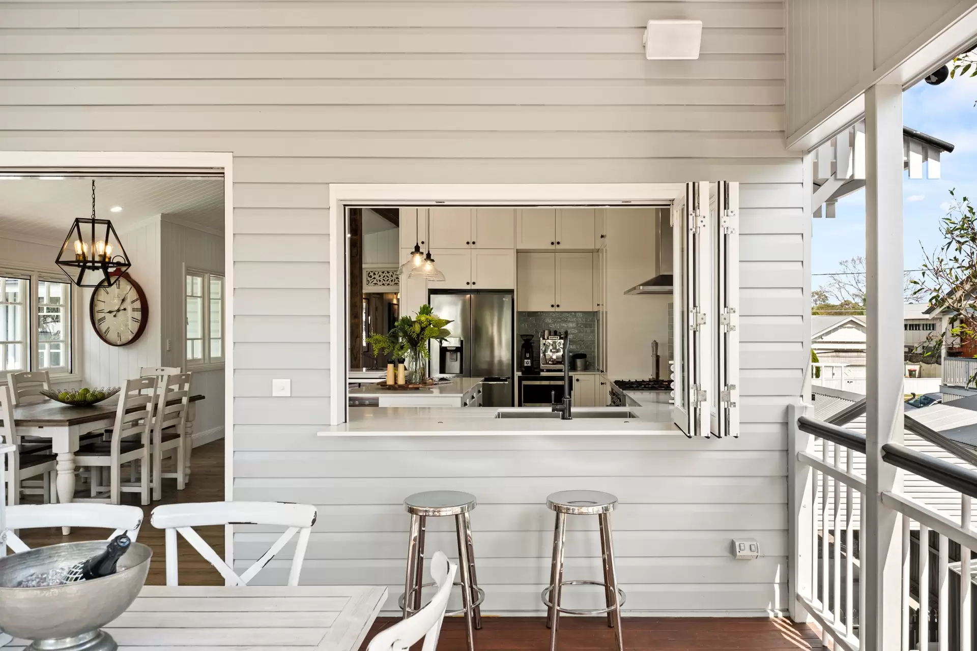 147 Kent Road, Kalinga Sold by Queensland Sotheby's International Realty - image 1