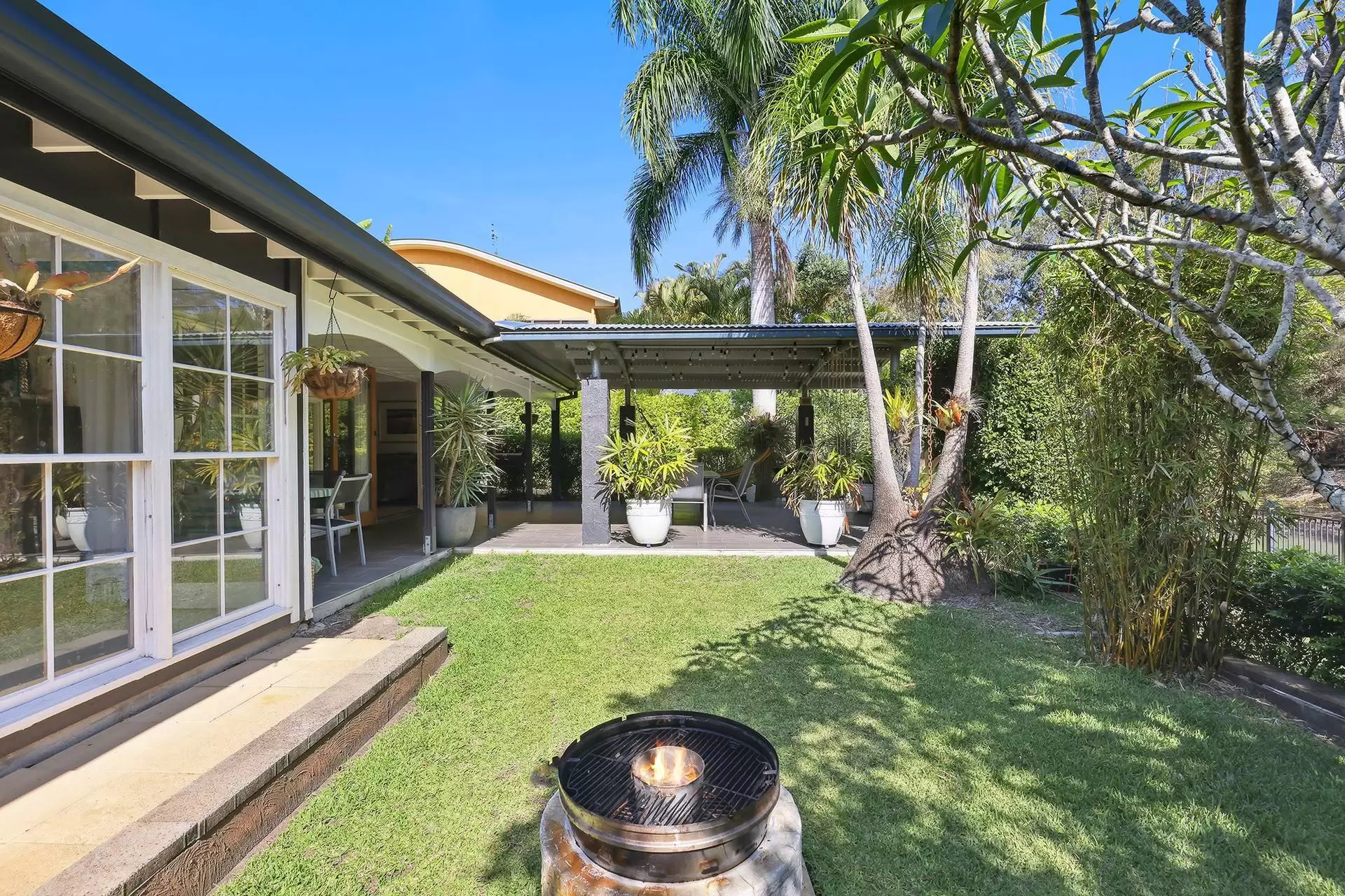 32 Elanora Drive, Burleigh Heads Sold by Queensland Sotheby's International Realty - image 1
