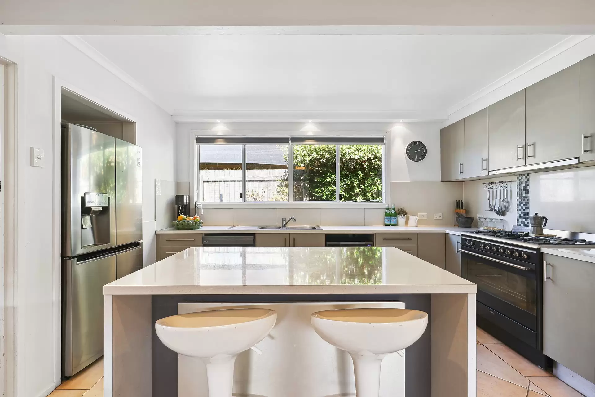 32 Elanora Drive, Burleigh Heads Sold by Queensland Sotheby's International Realty - image 1