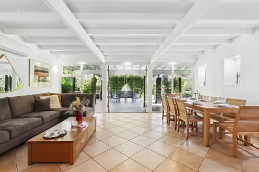 32 Elanora Drive, Burleigh Heads Sold by 