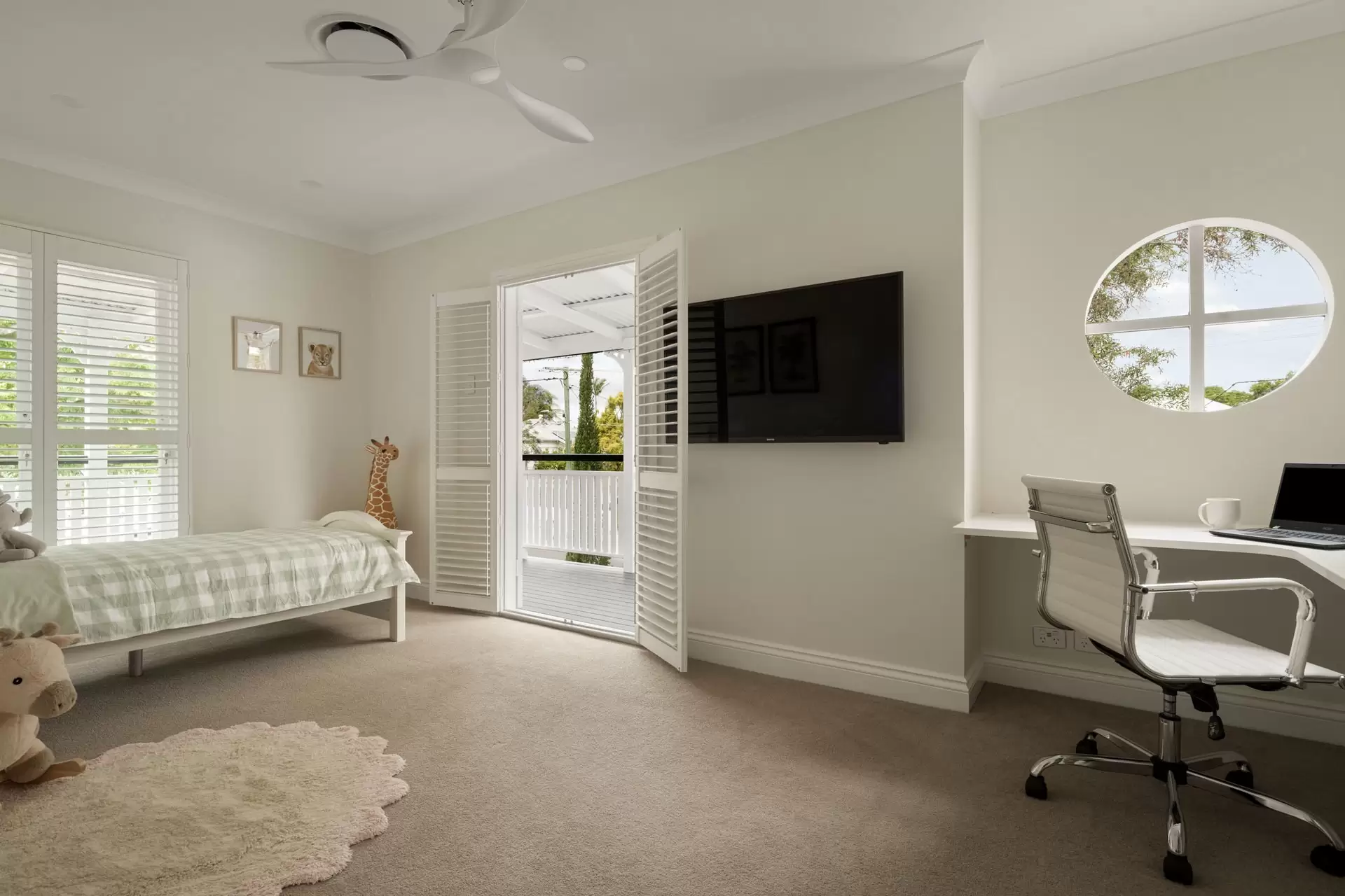 2 Bertha Street, Kalinga Sold by Queensland Sotheby's International Realty - image 1