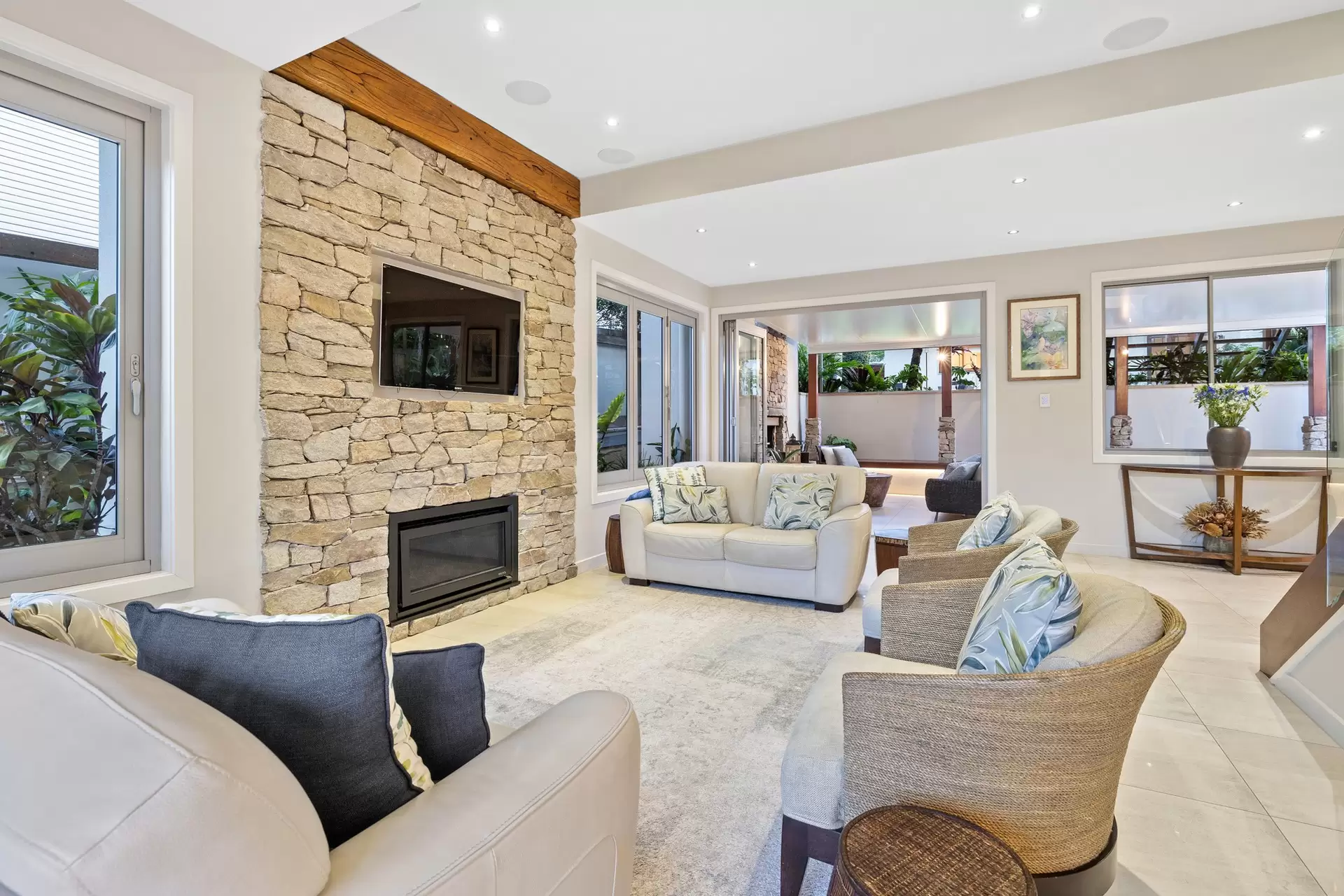 96 Beach Street, Cleveland Sold by Queensland Sotheby's International Realty - image 1