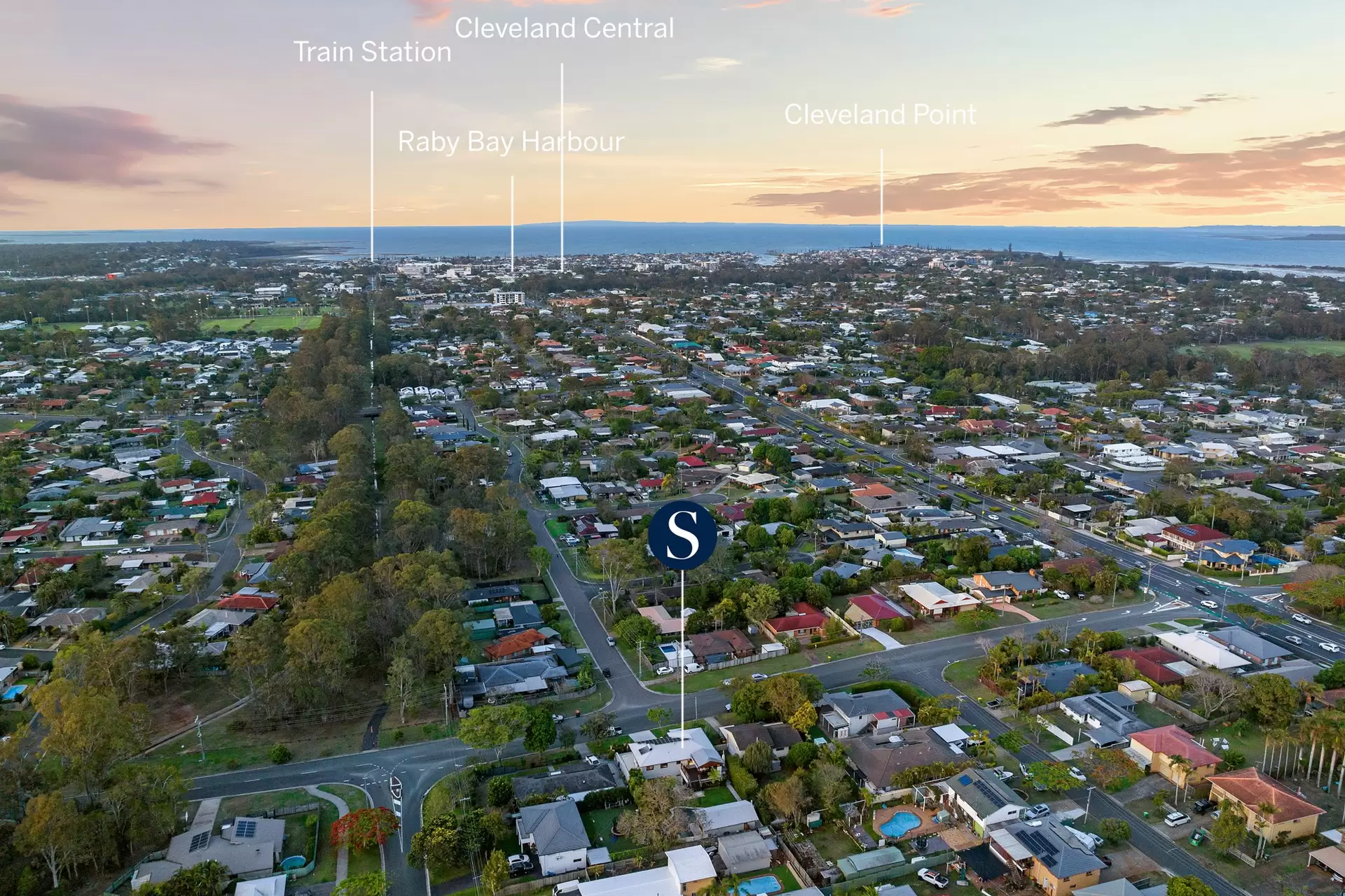 96 Beach Street, Cleveland Sold by Queensland Sotheby's International Realty - image 1