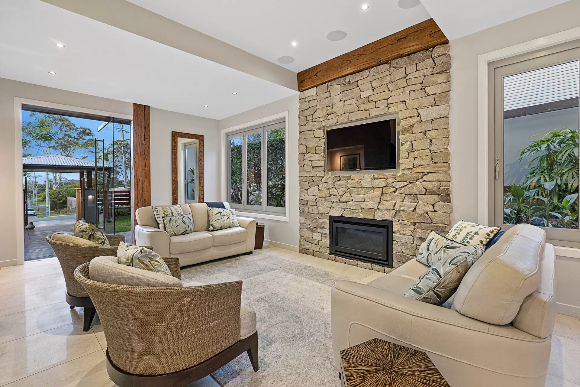 96 Beach Street, Cleveland Sold by Queensland Sotheby's International Realty - image 1