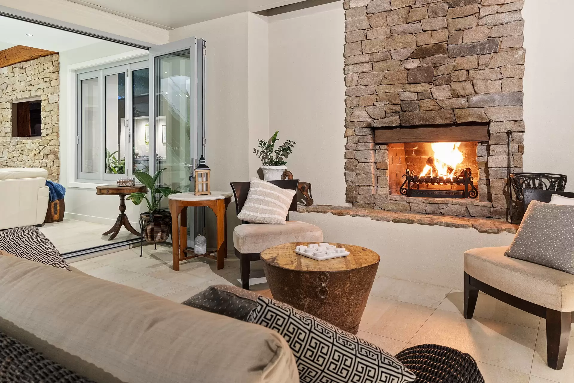 96 Beach Street, Cleveland Sold by Queensland Sotheby's International Realty - image 1