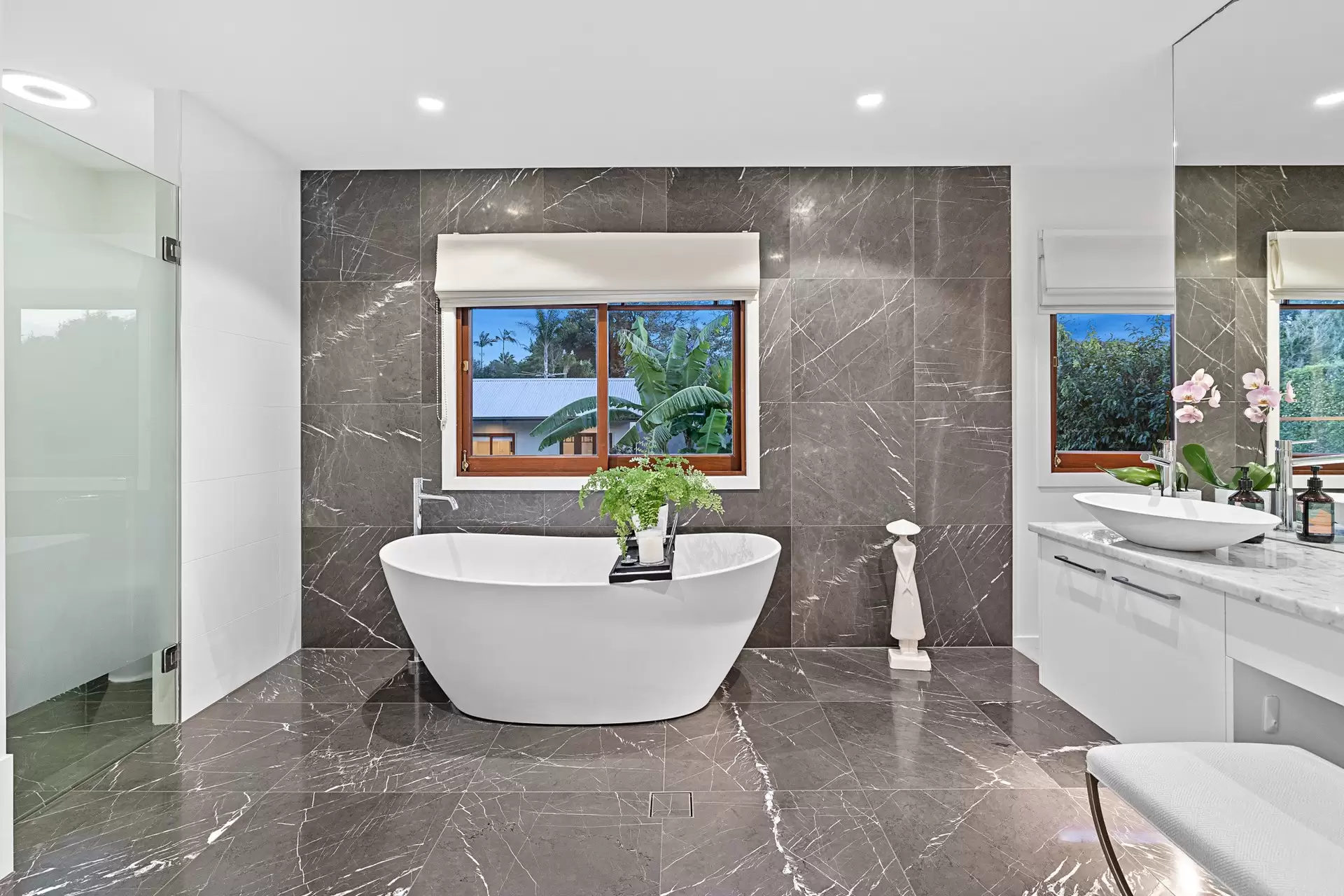 96 Beach Street, Cleveland Sold by Queensland Sotheby's International Realty - image 1