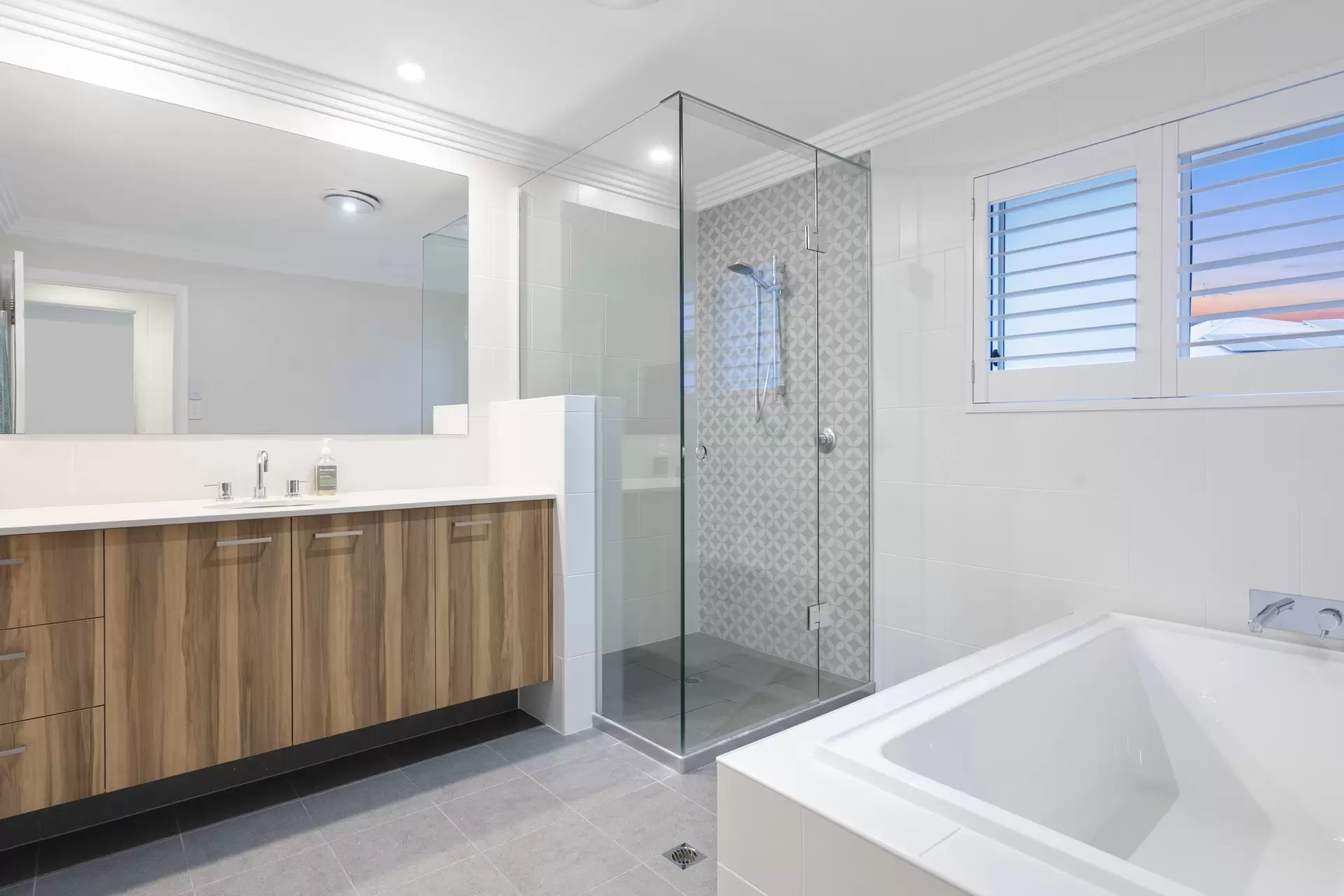 18 Nautilus Drive, Raby Bay Sold by Queensland Sotheby's International Realty - image 1