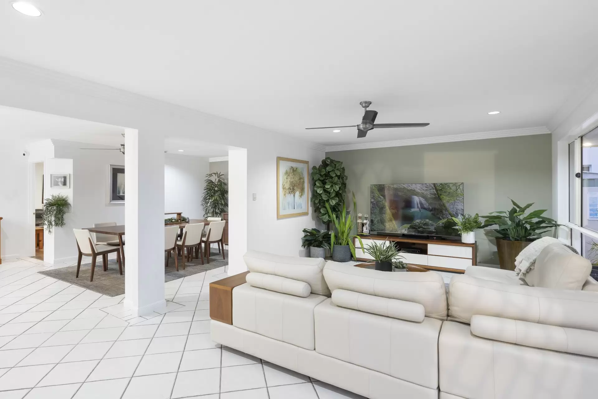18 Nautilus Drive, Raby Bay Sold by  - image 1
