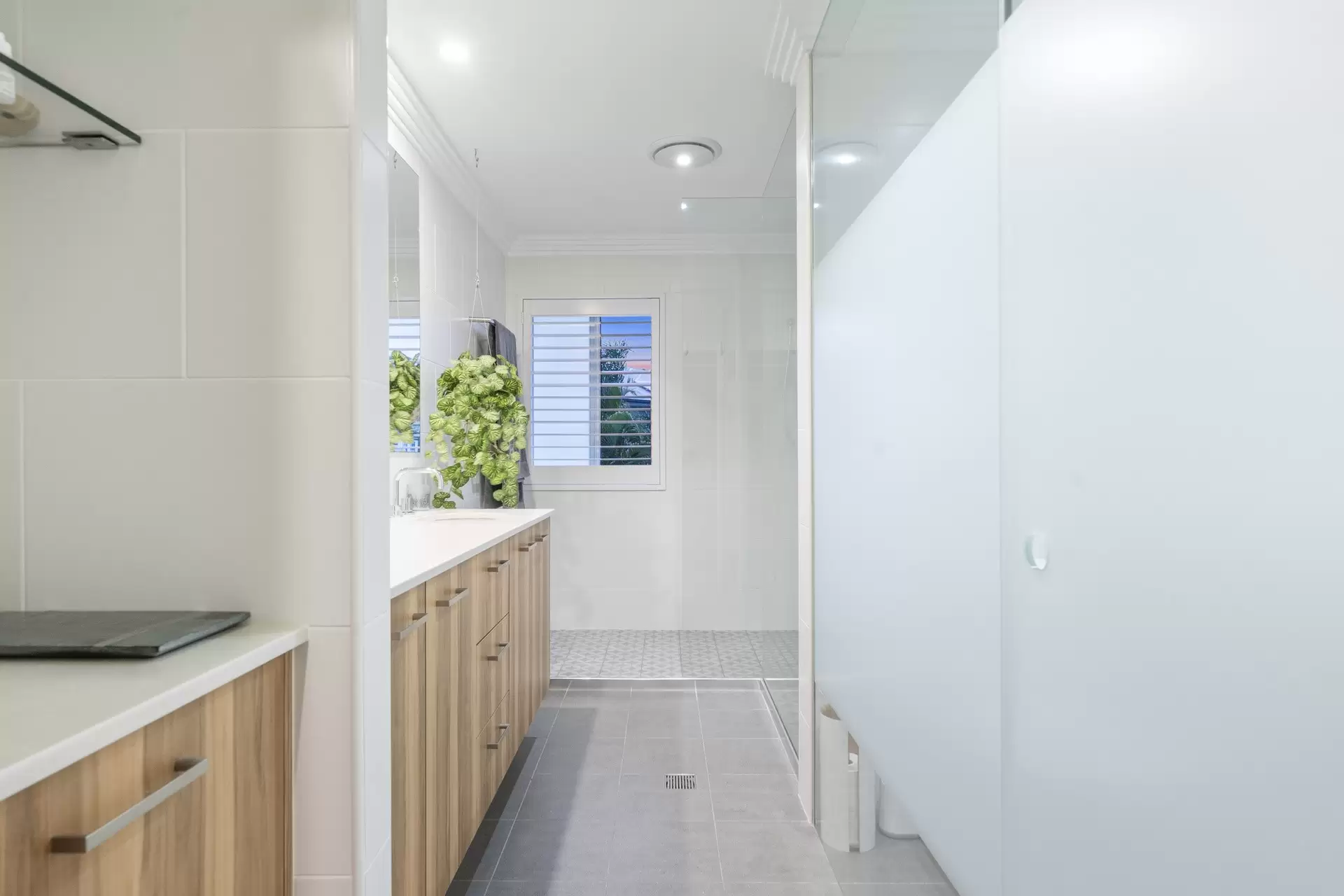 18 Nautilus Drive, Raby Bay Sold by Queensland Sotheby's International Realty - image 1