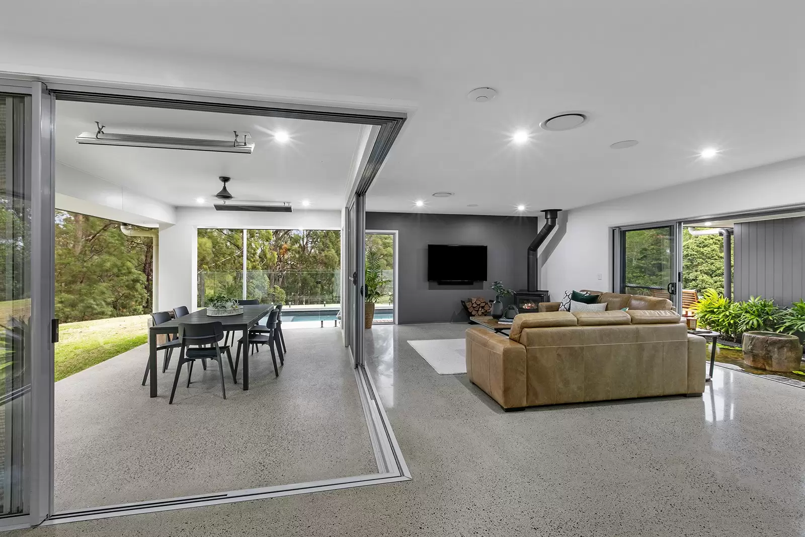 19 Coolwater Place, Rosemount Sold by Queensland Sotheby's International Realty - image 1