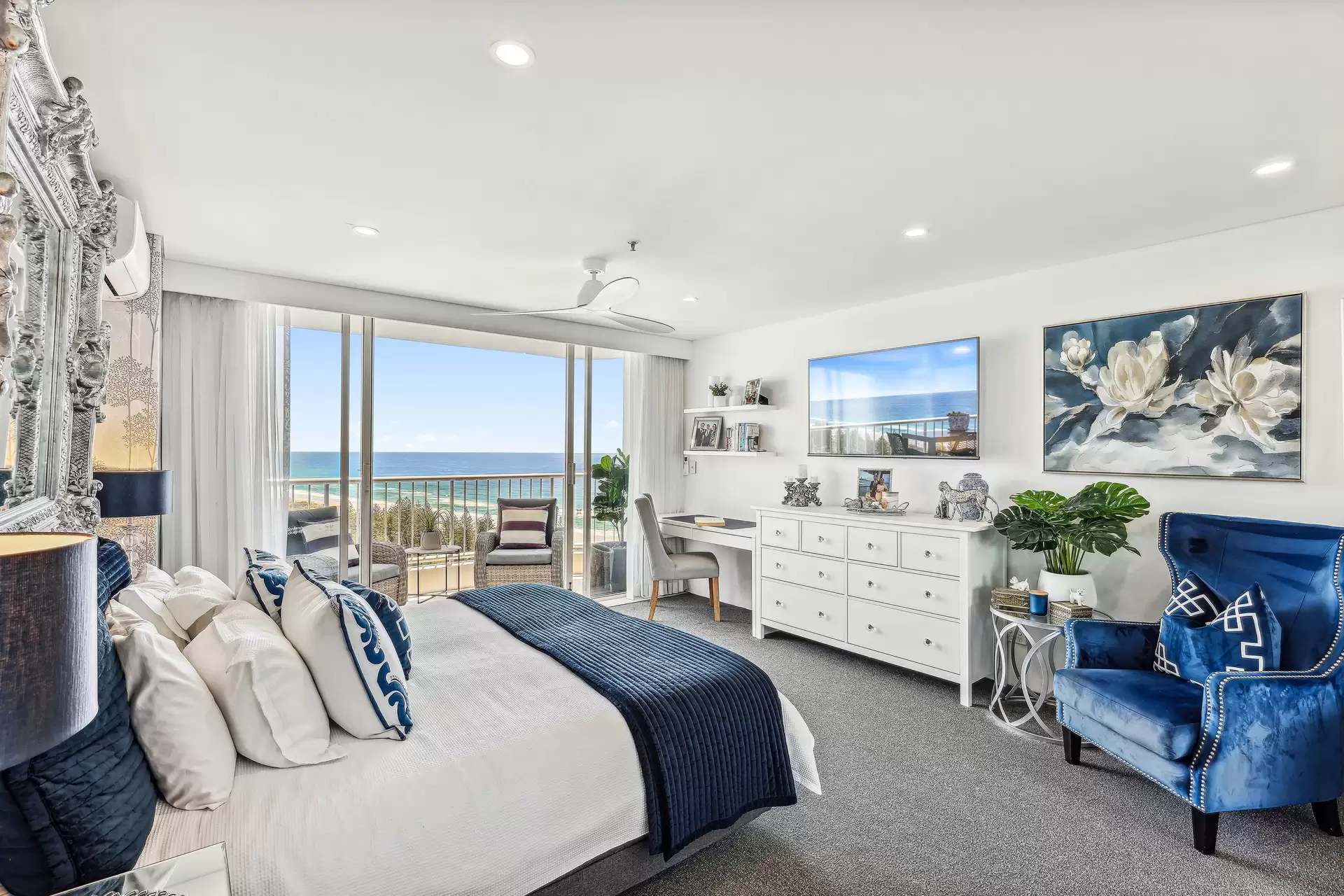 2302/1 Peak Avenue, Main Beach Sold by Queensland Sotheby's International Realty - image 1