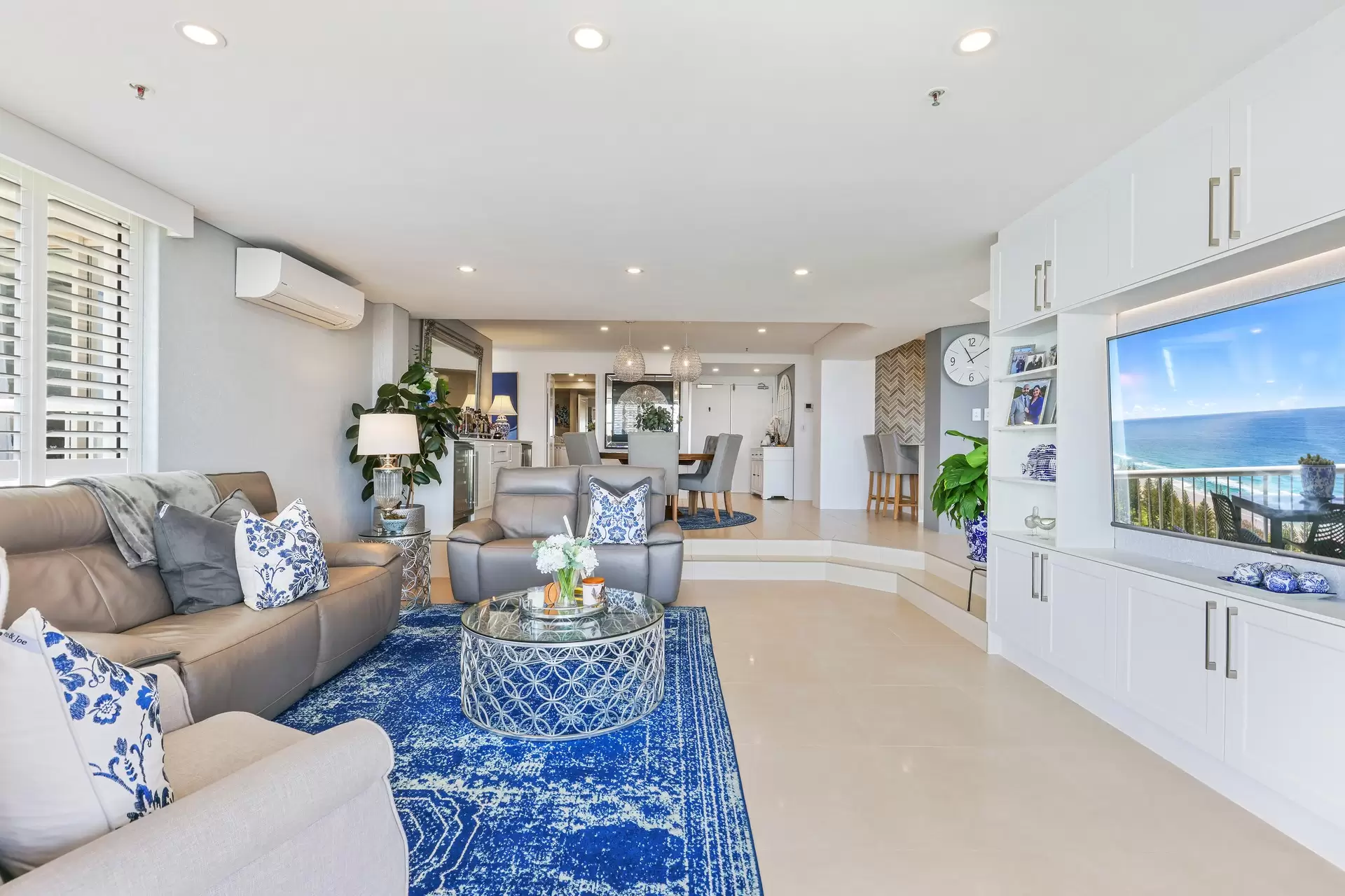2302/1 Peak Avenue, Main Beach Sold by Queensland Sotheby's International Realty - image 1