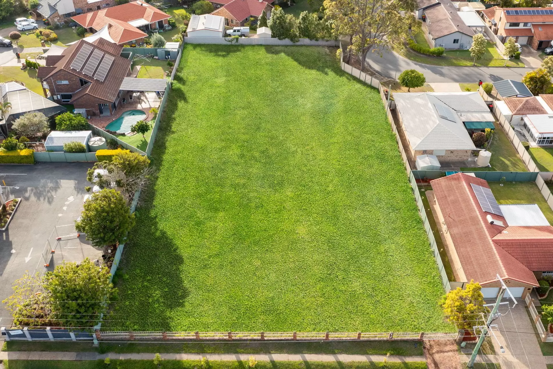 417  Gowan Road, Calamvale Sold by Queensland Sotheby's International Realty - image 1