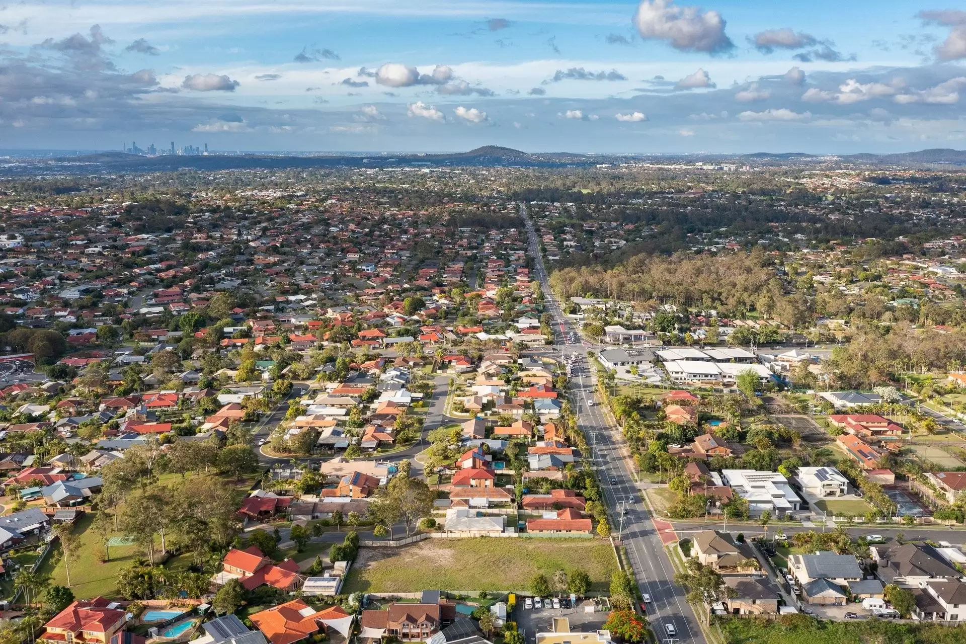 417  Gowan Road, Calamvale Sold by Queensland Sotheby's International Realty - image 1