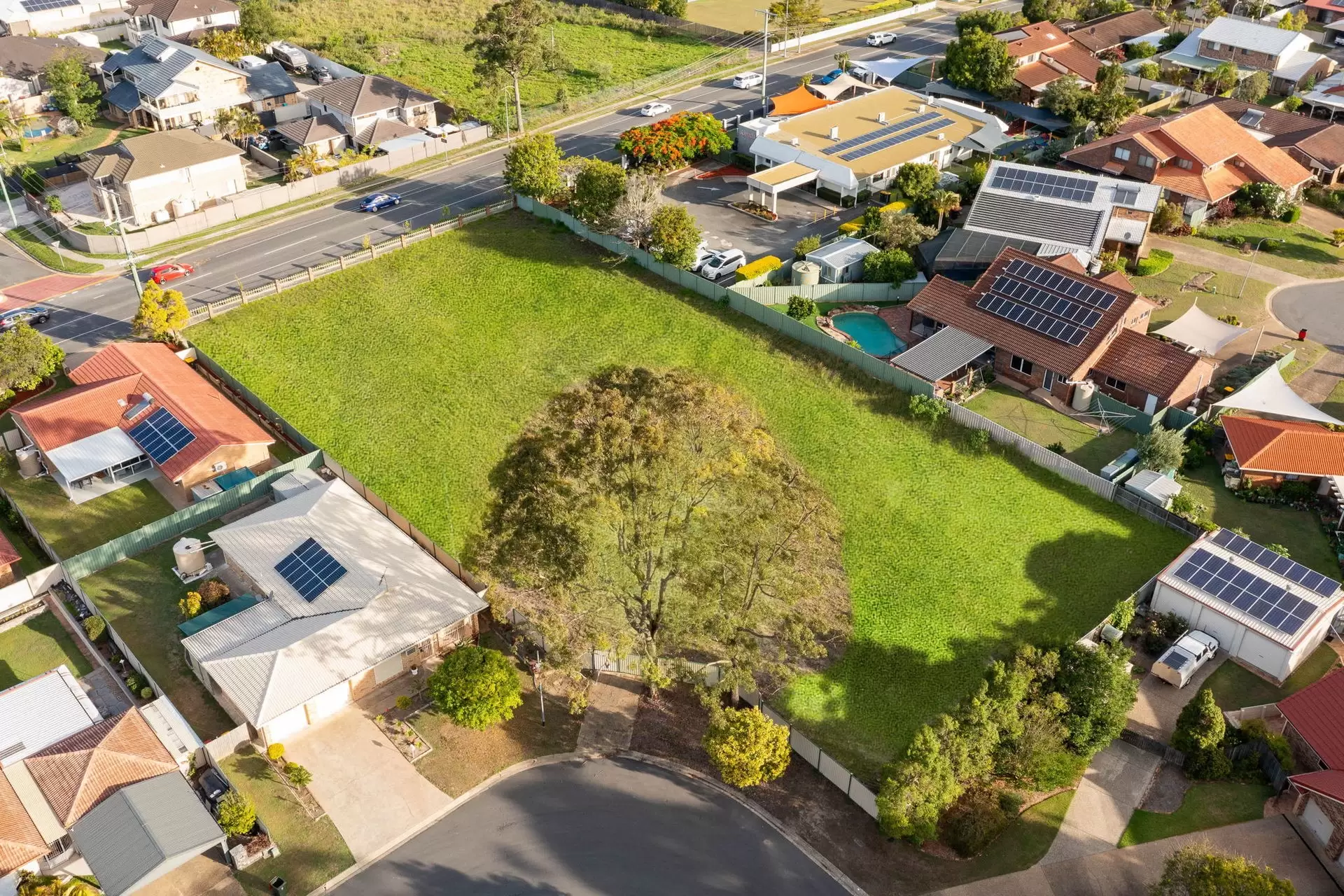 417  Gowan Road, Calamvale Sold by  - image 1