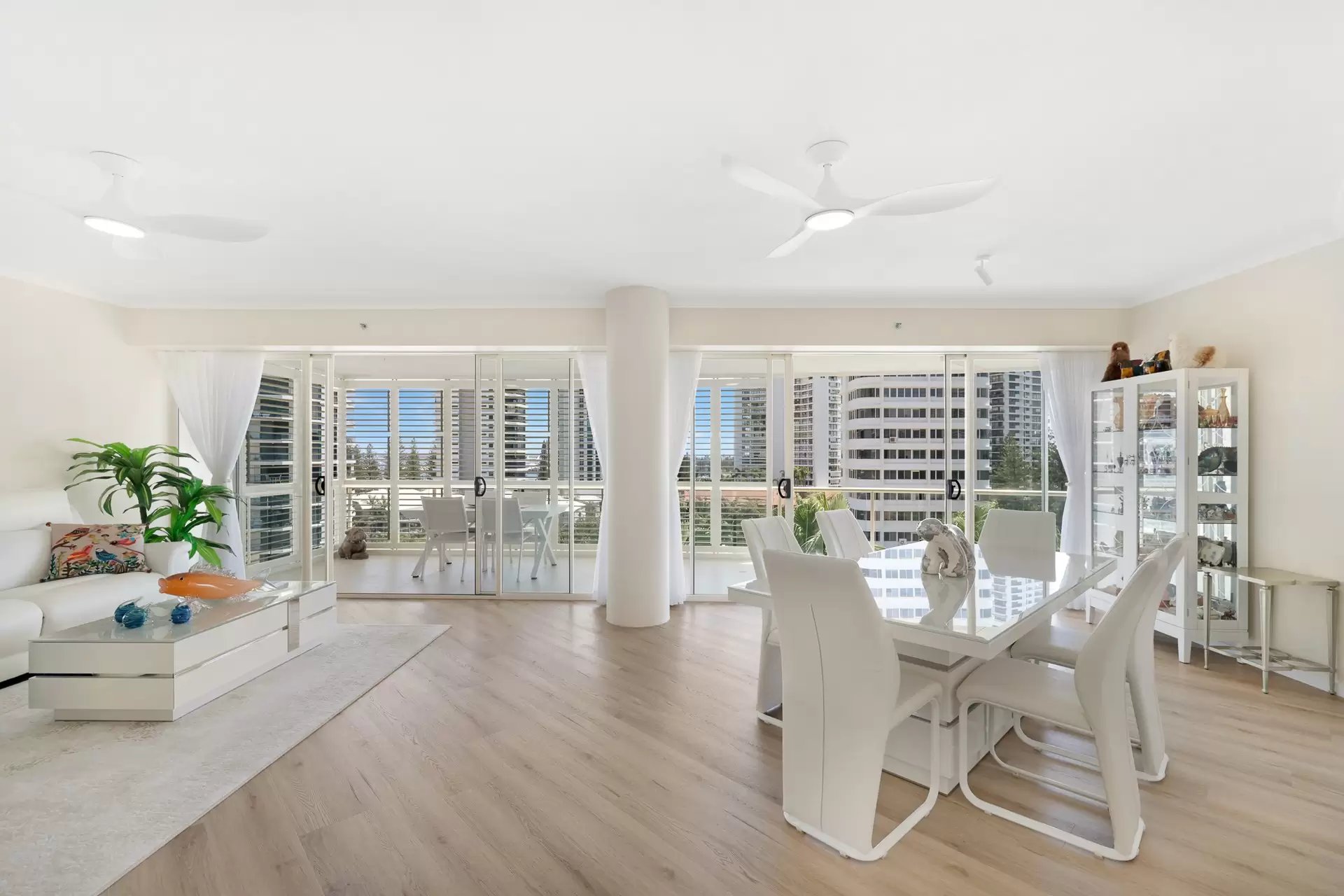 1061/1 Lennie Avenue, Main Beach Sold by Queensland Sotheby's International Realty - image 1