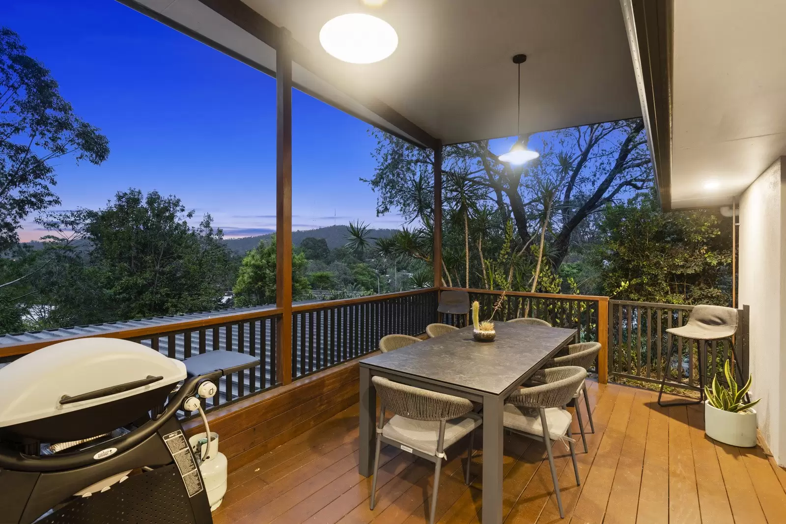 25 Bogunda Street, The Gap Sold by  - image 1