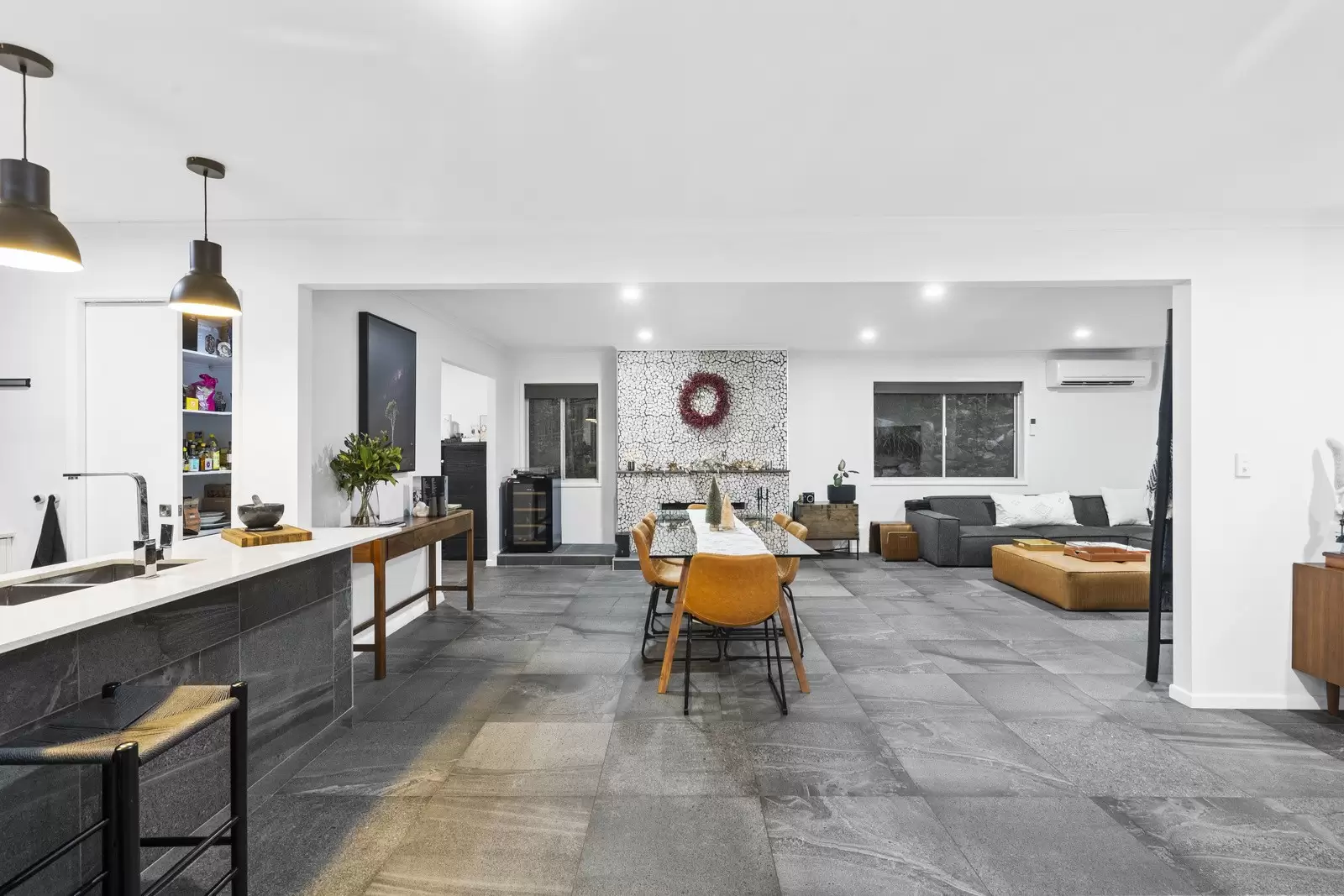 25 Bogunda Street, The Gap Sold by  - image 1