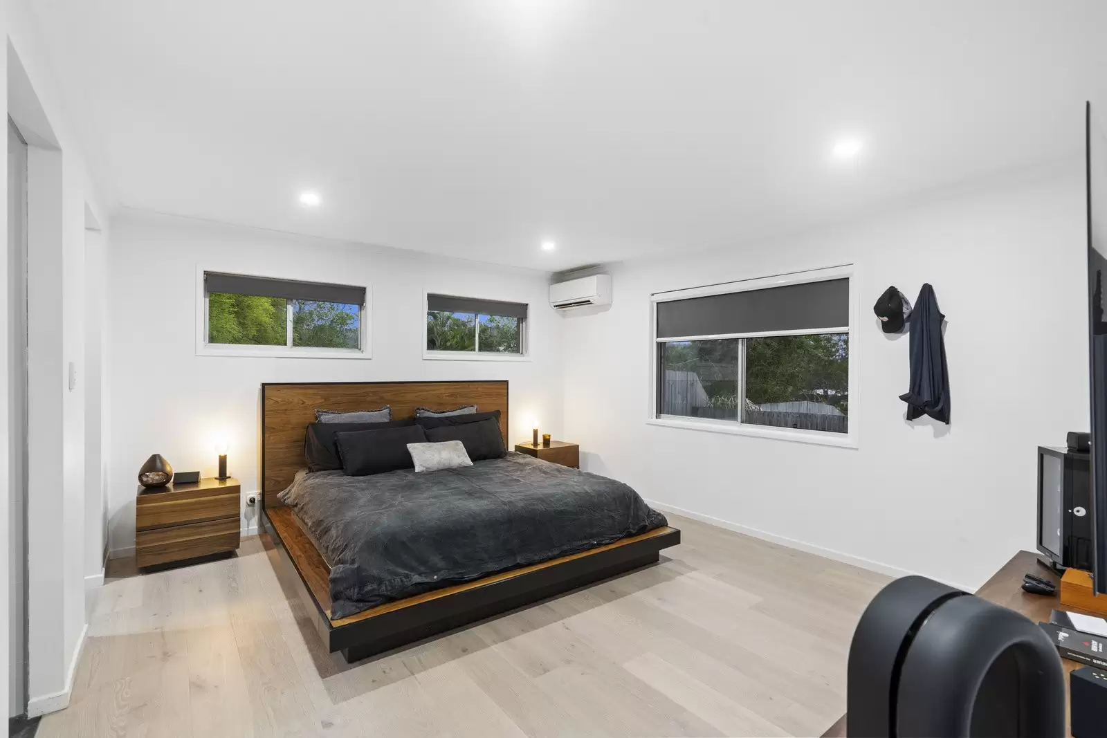 25 Bogunda Street, The Gap Sold by Queensland Sotheby's International Realty - image 1