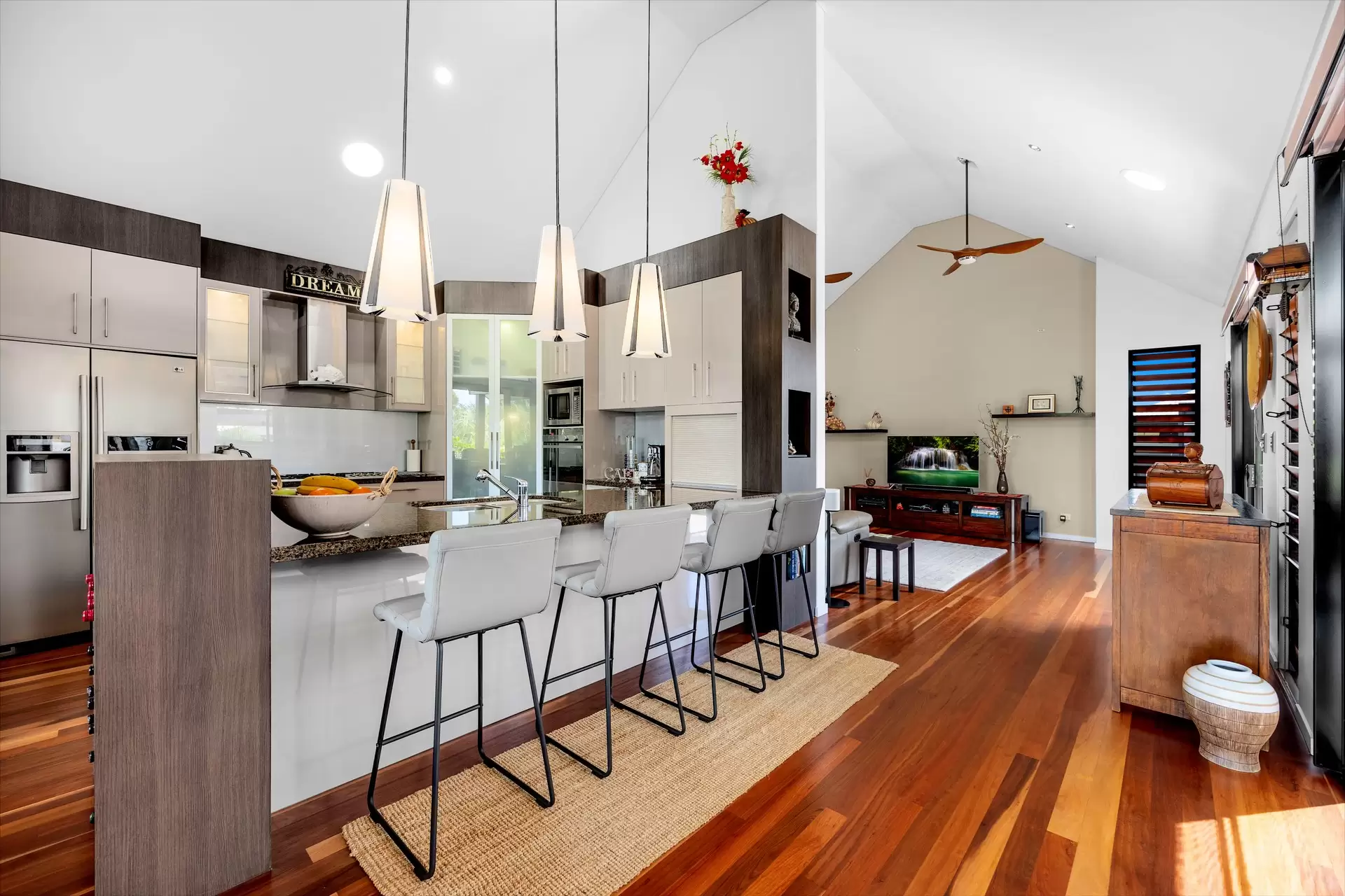 7 Cowrie Court, Burrum Heads Sold by  - image 1