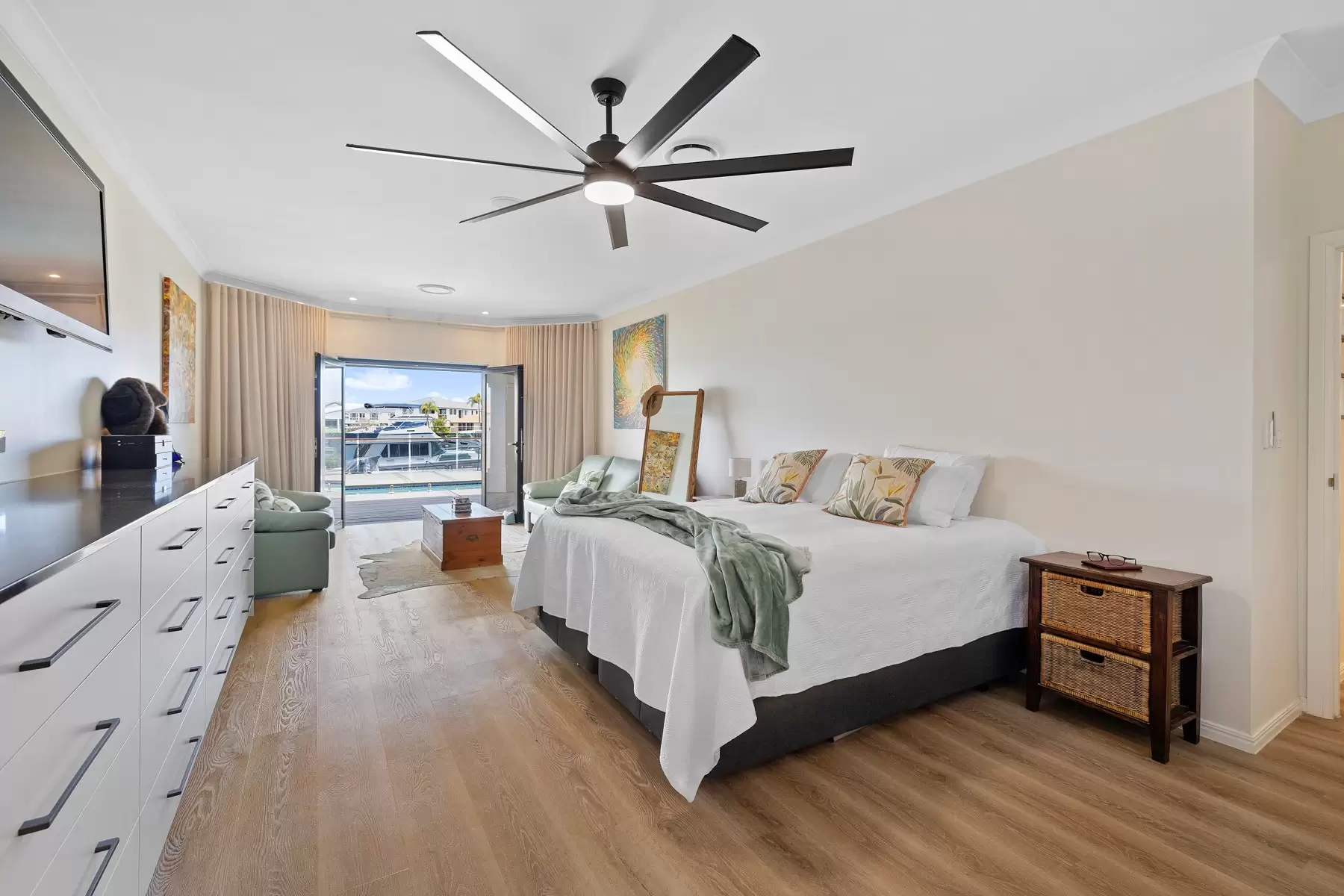 40 Sommersea Drive, Raby Bay Sold by Queensland Sotheby's International Realty - image 1