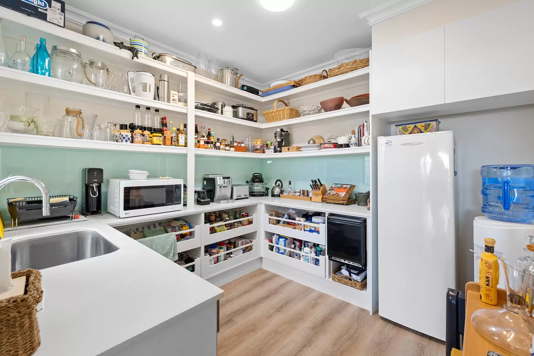 40 Sommersea Drive, Raby Bay Sold by Queensland Sotheby's International Realty - image 1