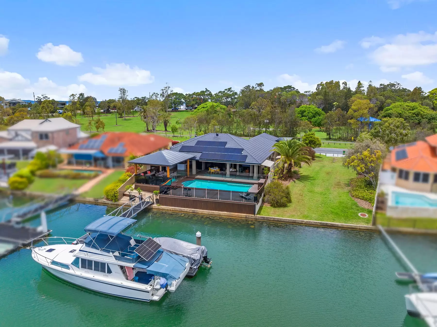 40 Sommersea Drive, Raby Bay Sold by  - image 1