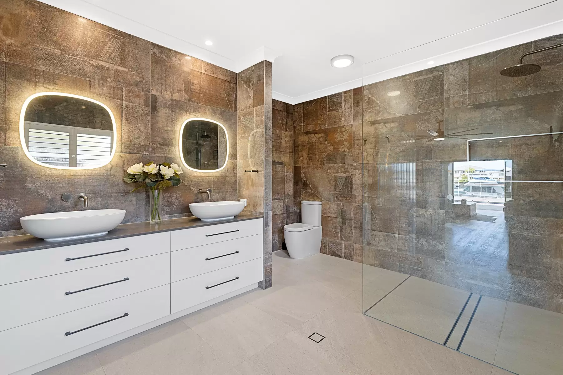 40 Sommersea Drive, Raby Bay Sold by Queensland Sotheby's International Realty - image 1