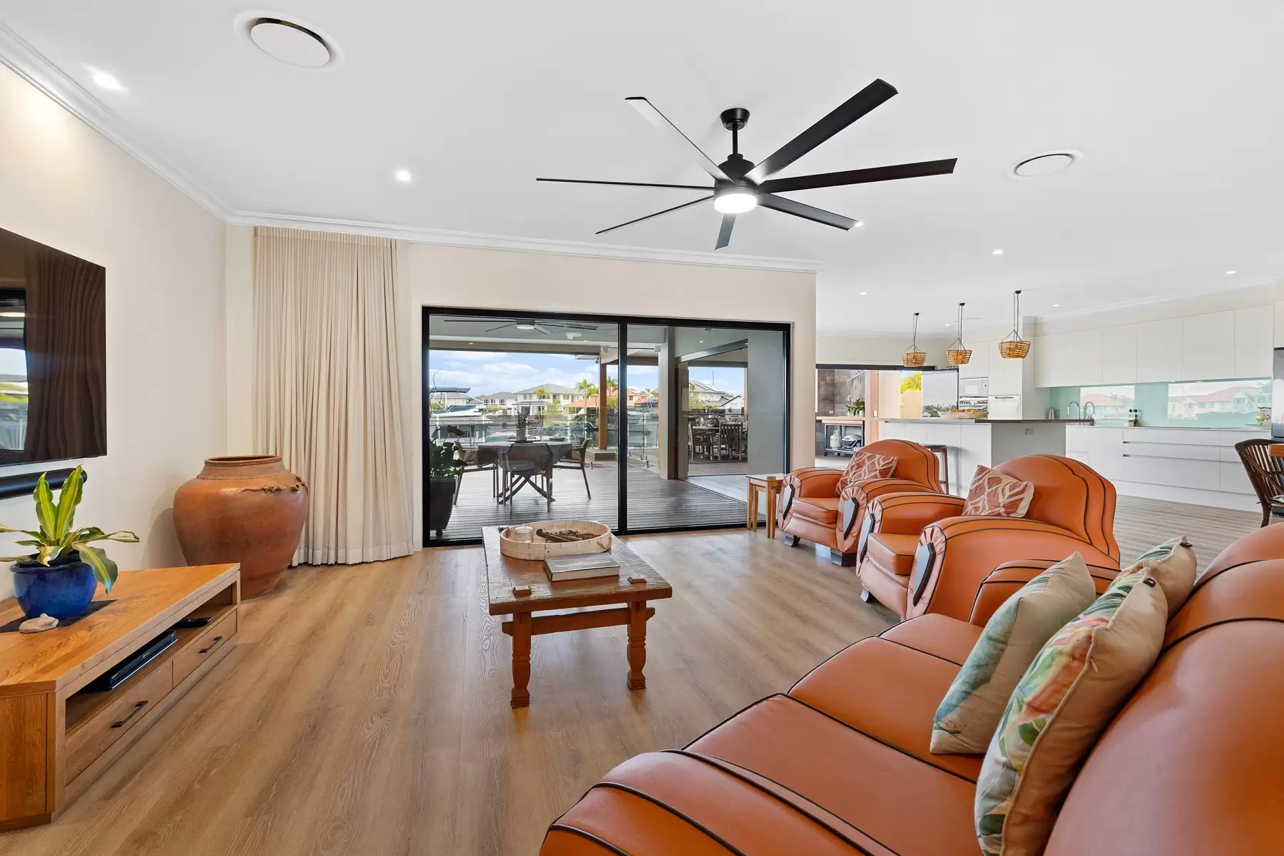 40 Sommersea Drive, Raby Bay Sold by Queensland Sotheby's International Realty - image 1