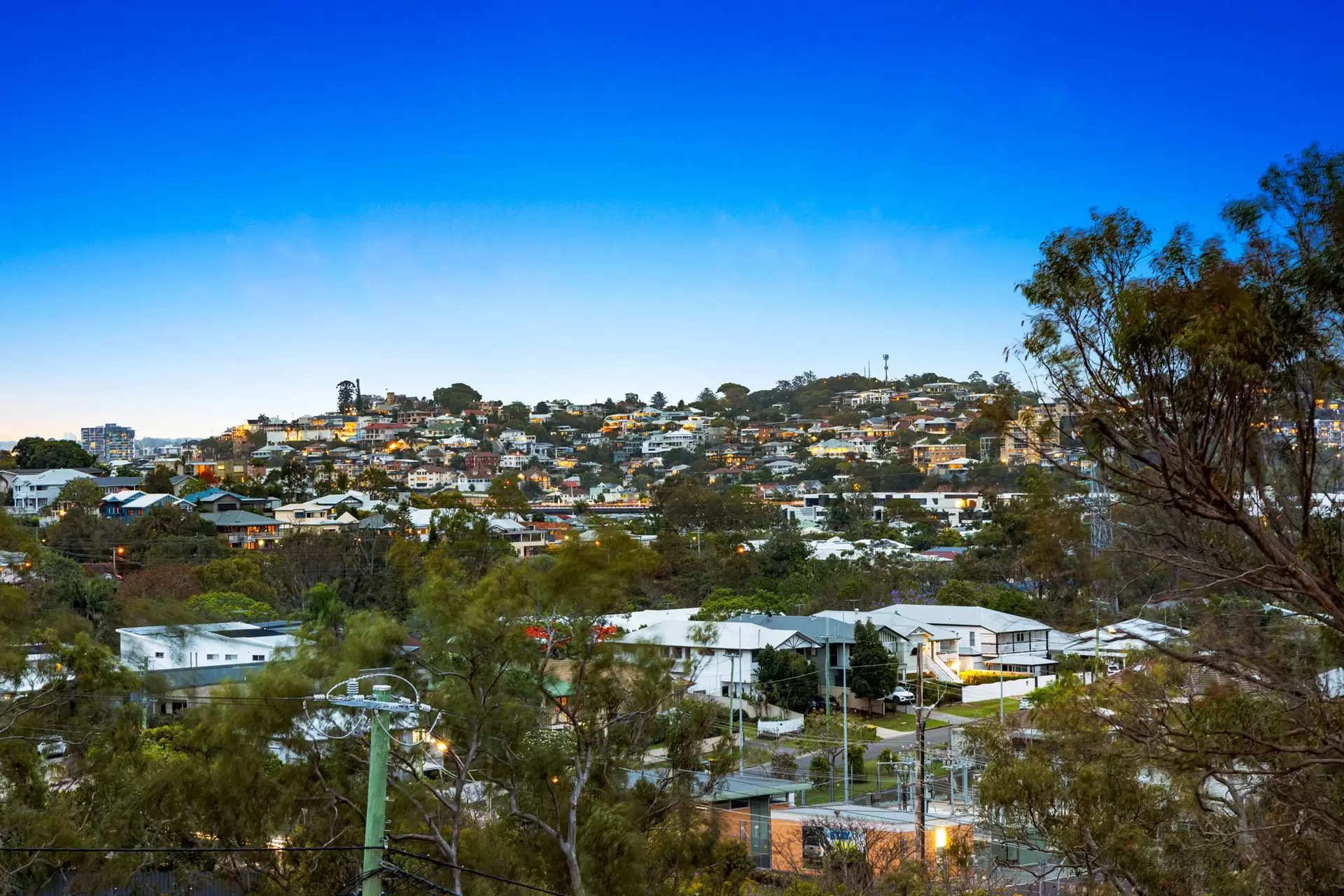 11 Bolan Street, Balmoral Sold by Queensland Sotheby's International Realty - image 1